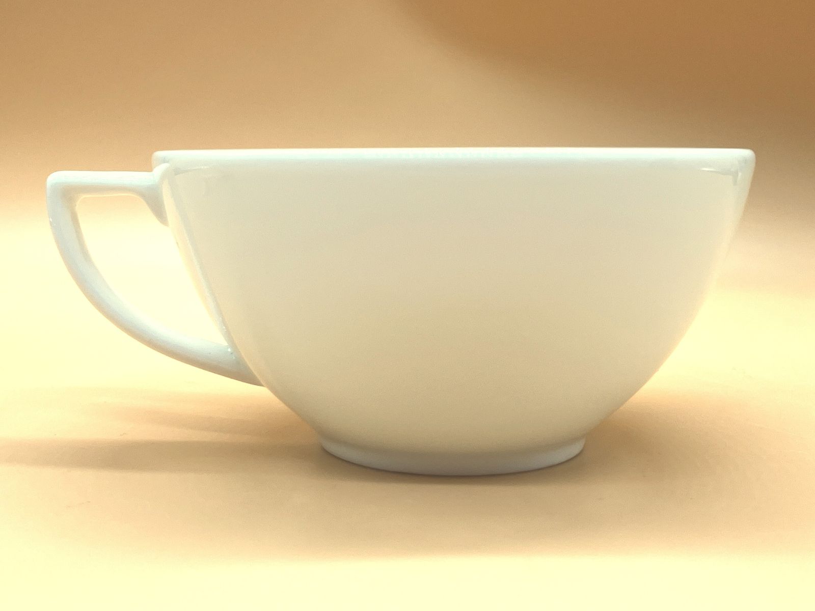 photo furniture Jasper Conran For Wedgwood China White Large Breakfast Cup And Saucer Duo In Original Box.