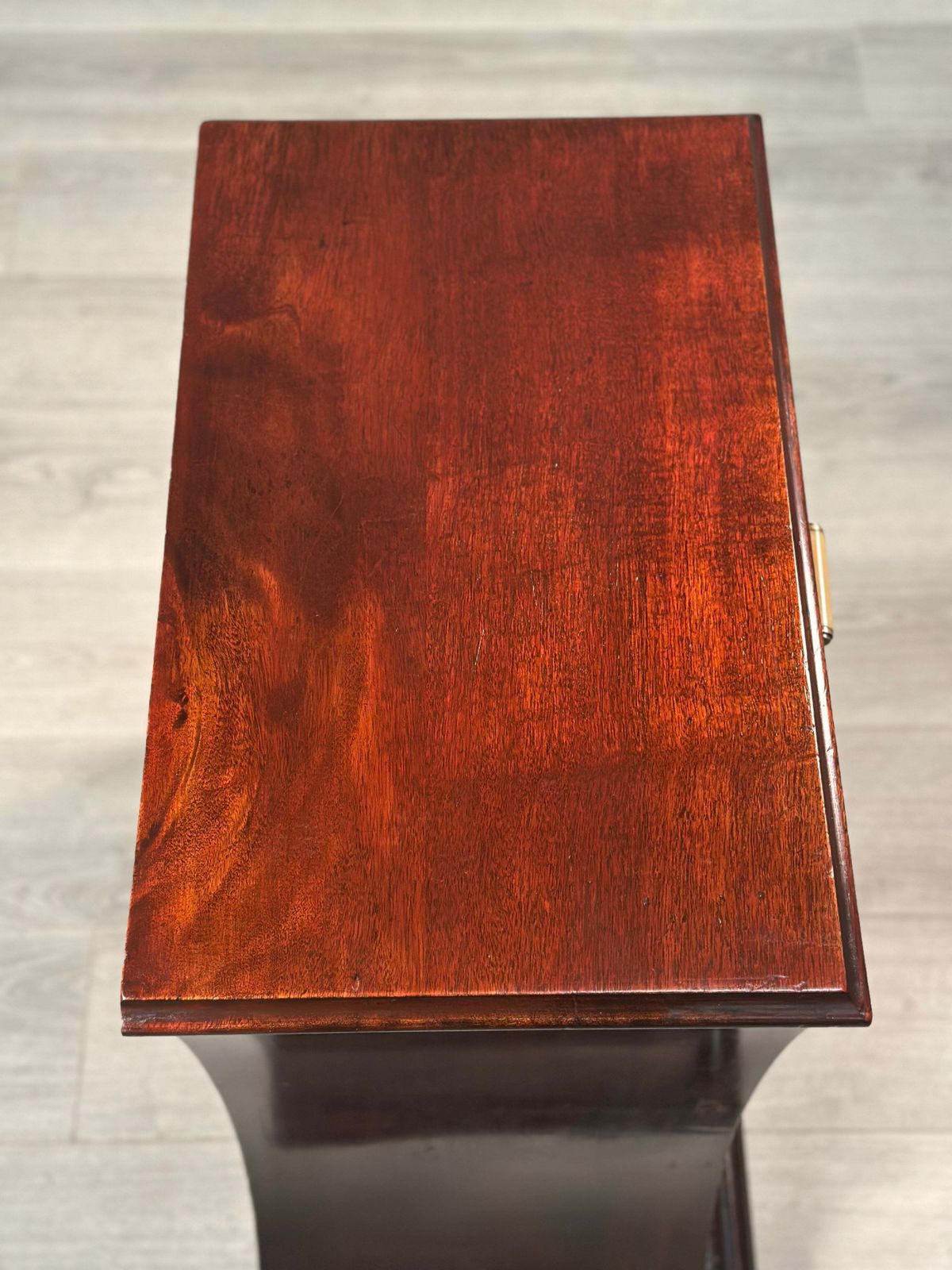 photo vinterior Shapely Art Deco Chest Of Drawers