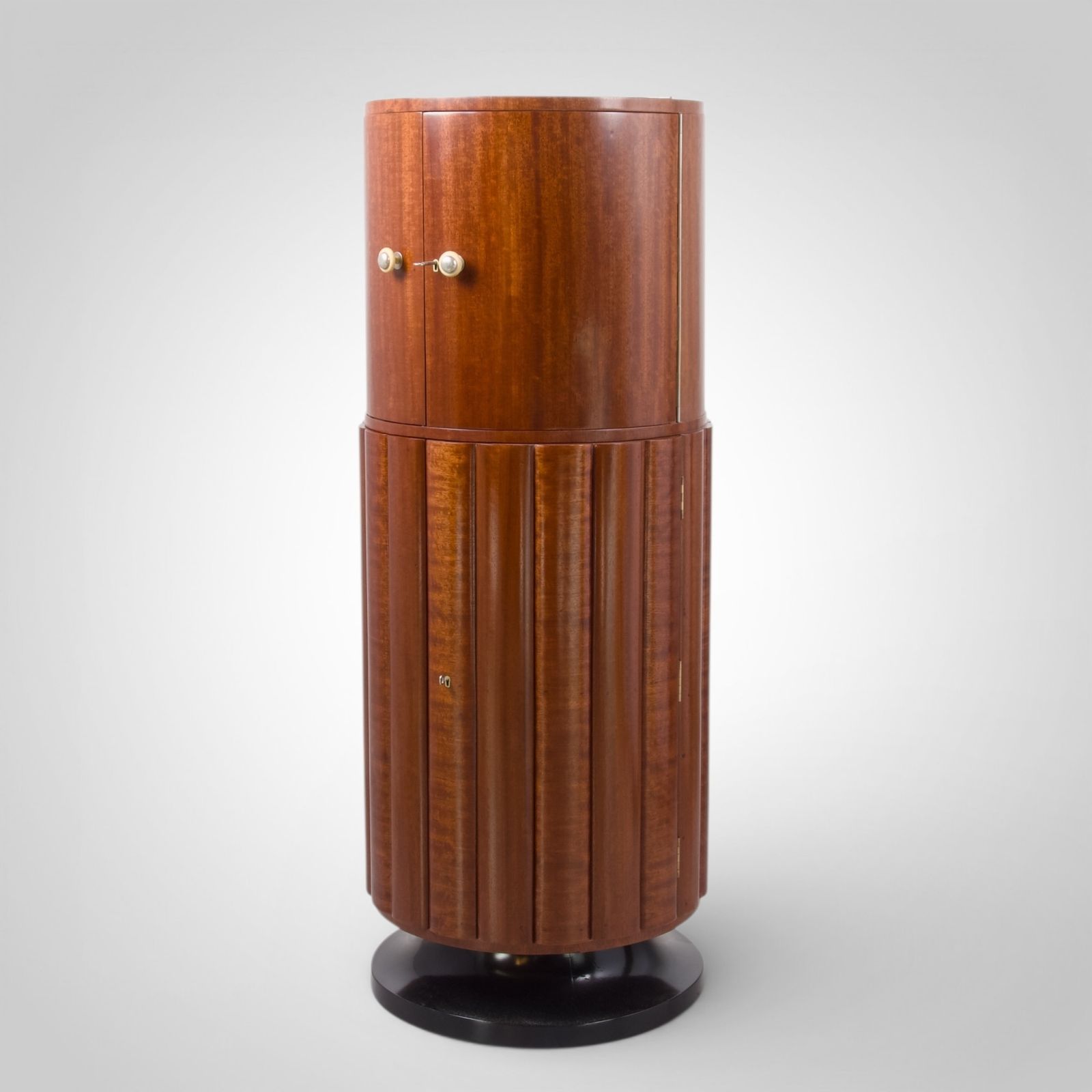 Art Deco Rocket Cocktail Cabinet Dry Bar English Circa 1936. photo for sale