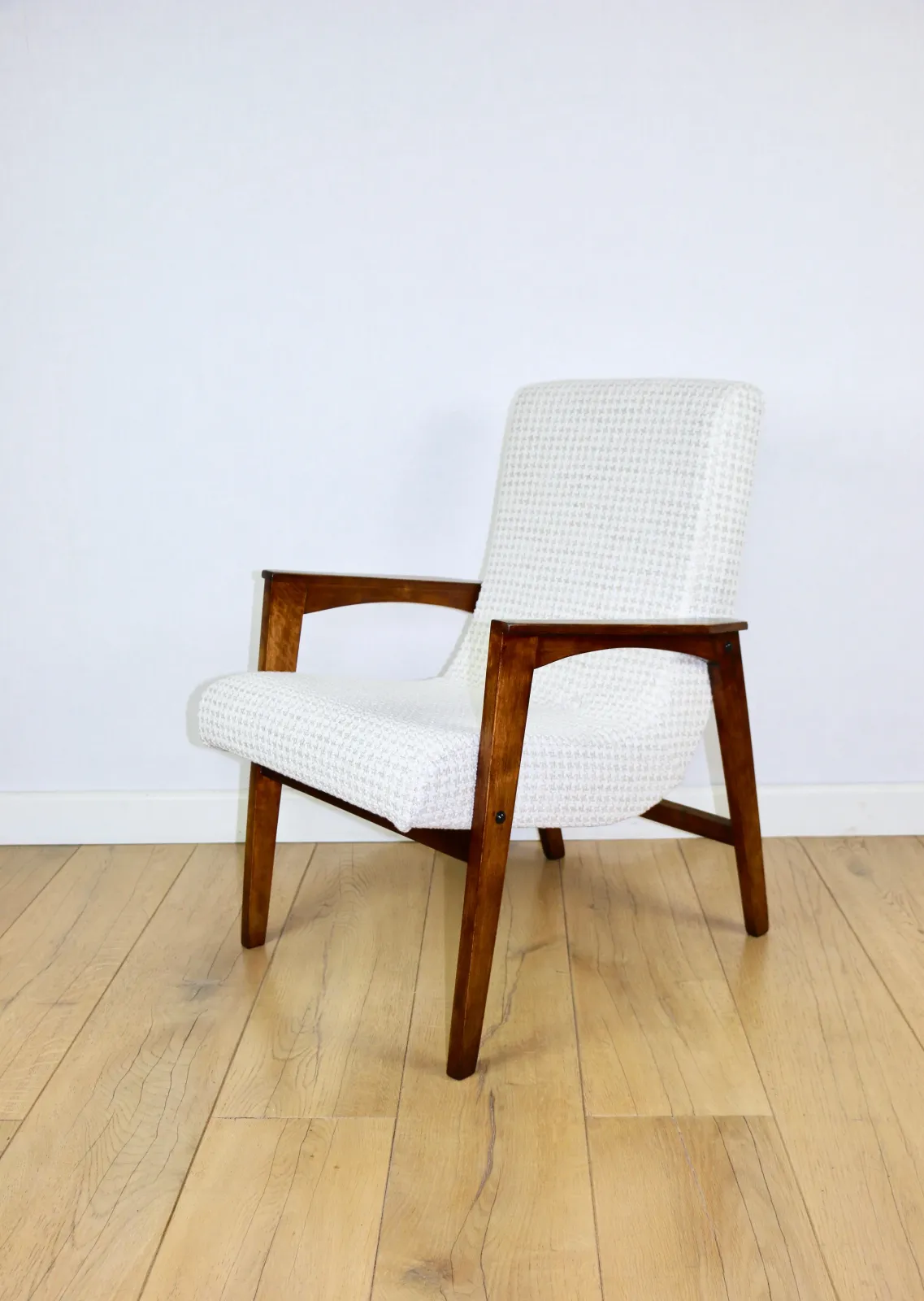 Vintage Herringbone Loft Armchair, Natural Fabric, Model From The 1970s photo 526.0