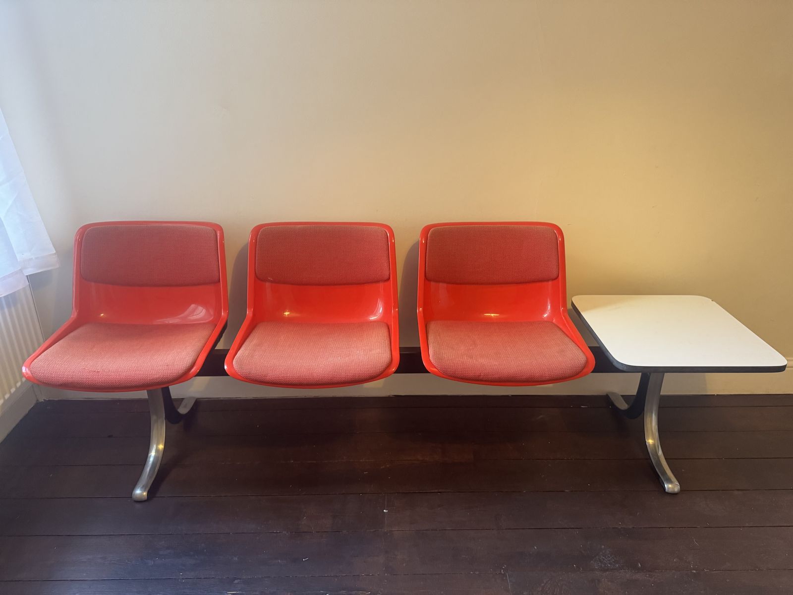 Office Design Vintage Seats With Side Table | Osvaldo Borsani | Tecno | Italy | 1970's