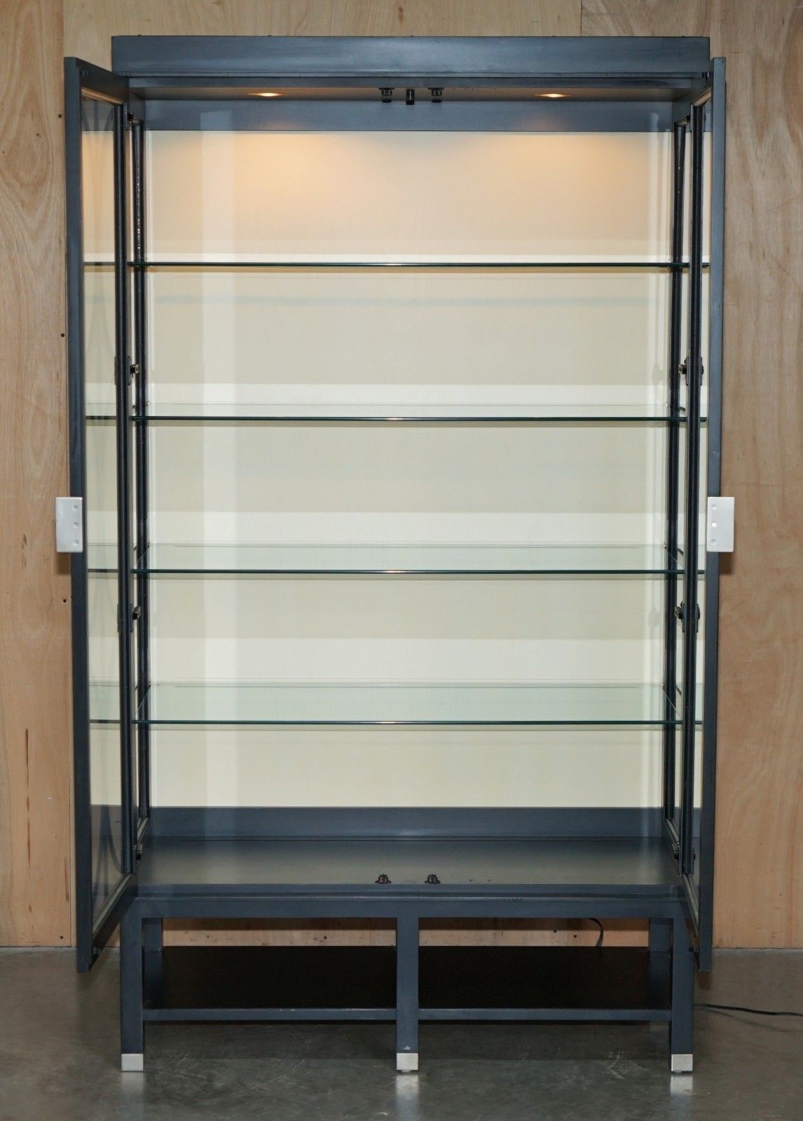 6950.0 Ralph Lauren Bel Air Collection Glazed Illiminated Display Cabinet Bookcase photo