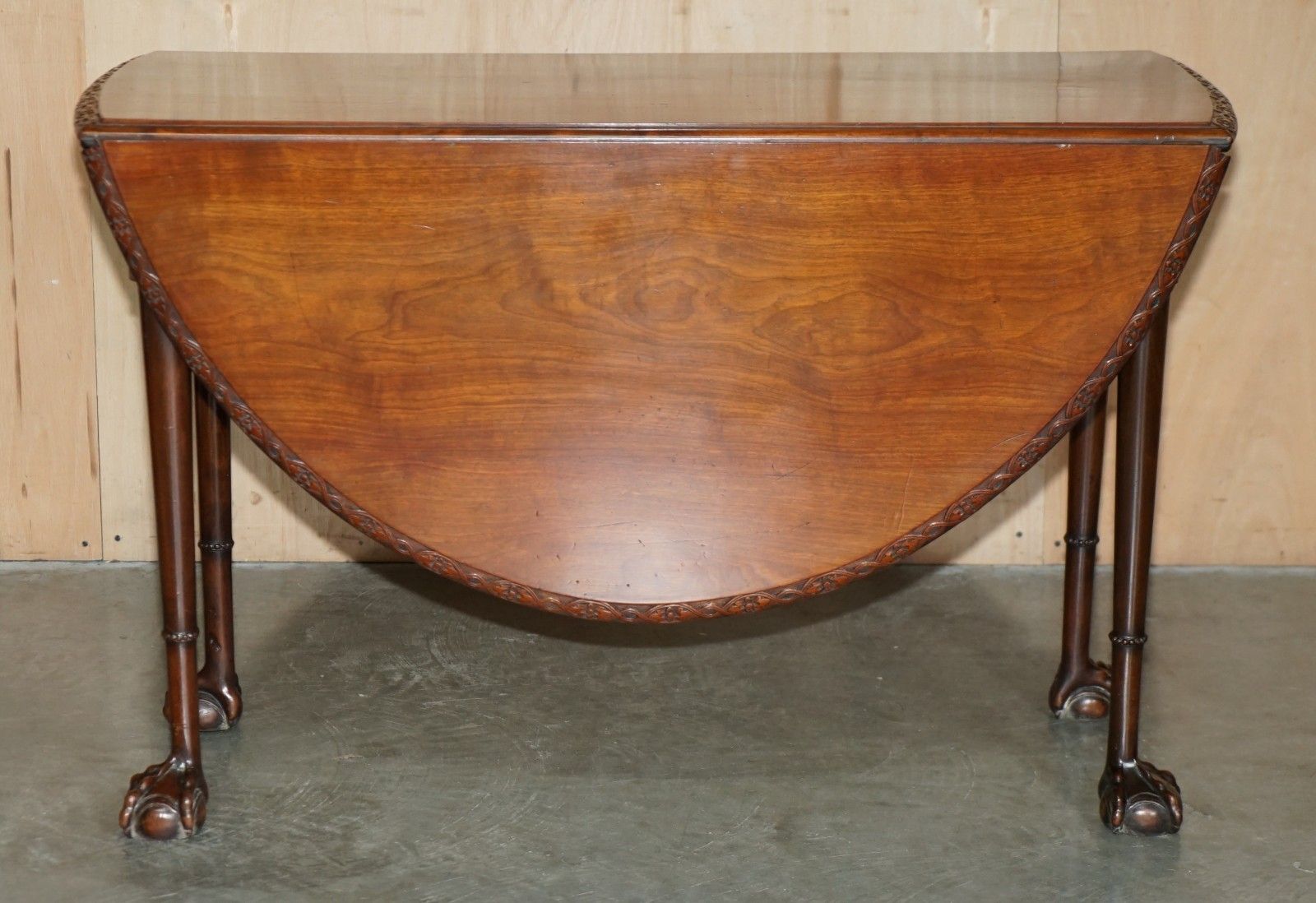 photo furniture Fine Antique Georgian Irish Claw & Ball Feet Colonial Folding Hunt Dining Table
