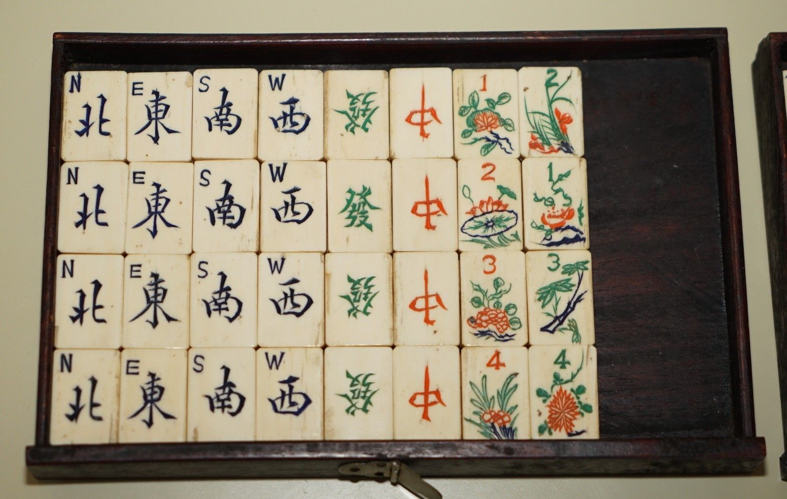 photo vinterior Fine Antique Four Person Mahjong Circa 1920's Chinese Export Period Hand Carved