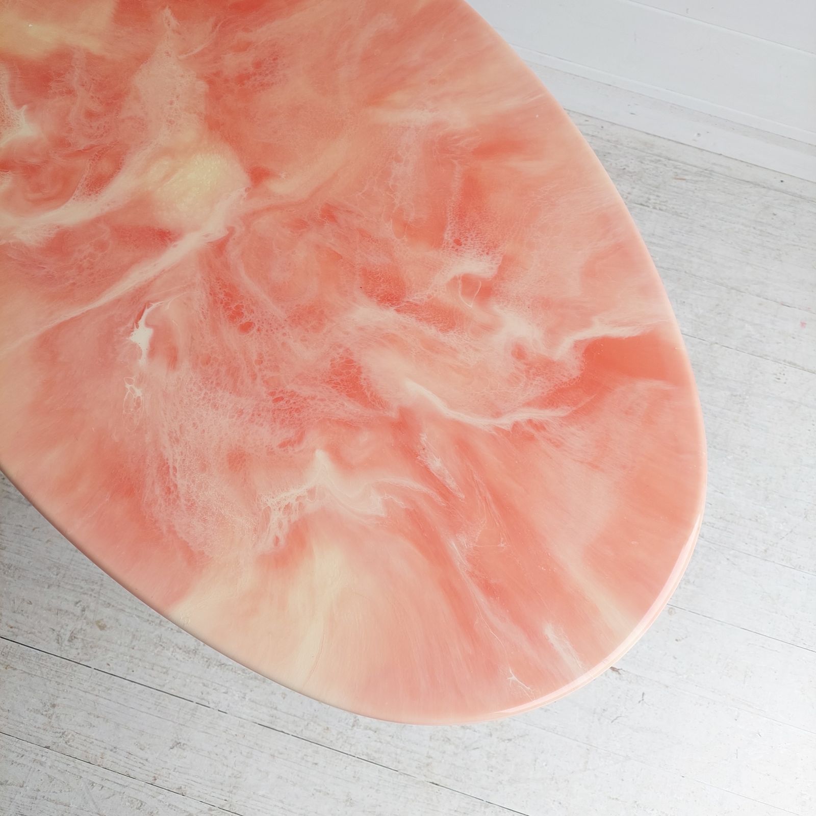 315.0 Mid Century Pink Oval Coffee Table Onyx Resin And Gilt Metal X Base, Italy 1970s photo