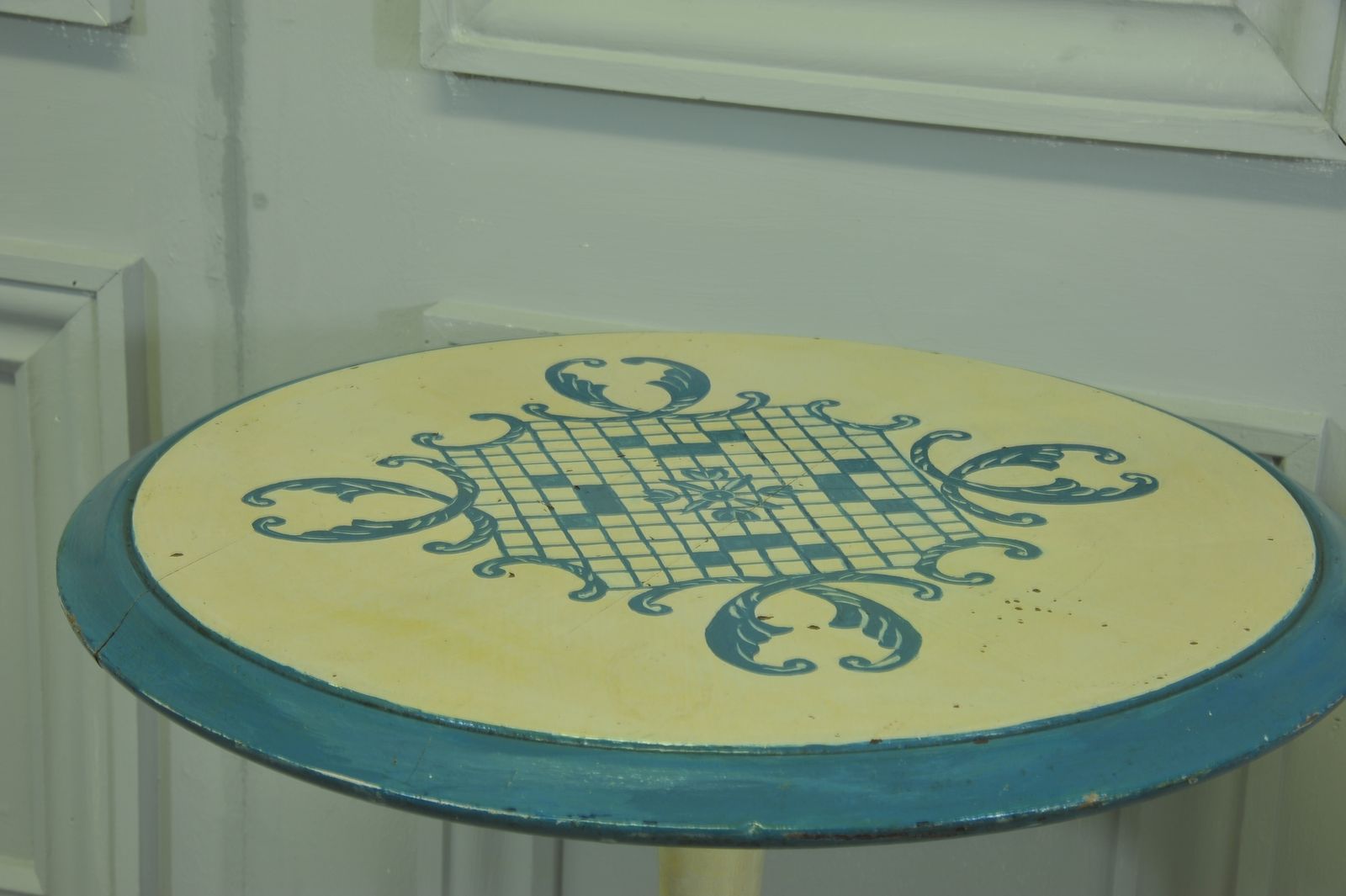 A Pair Of Vintage French Painted Side Bedside Lamp Drinks Tripod Tables photo for sale
