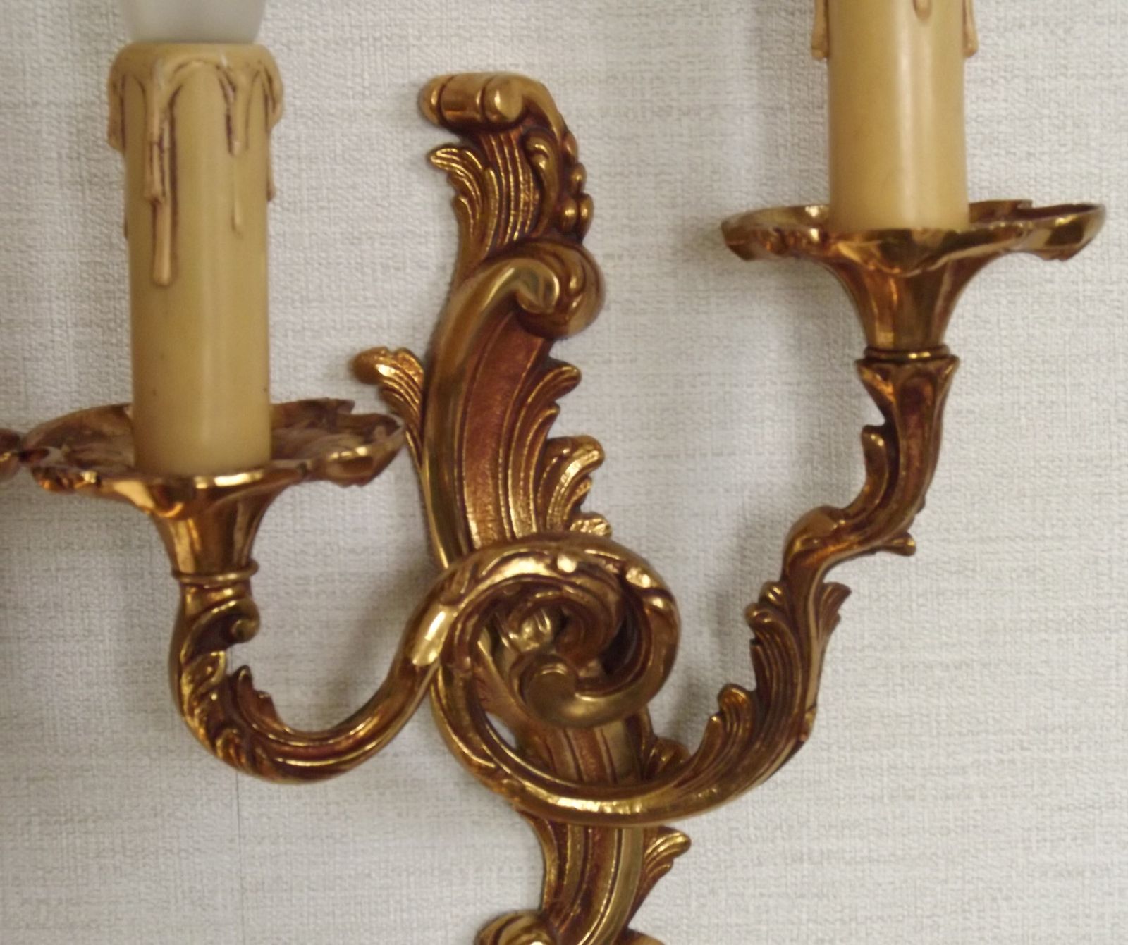 photo furniture Stylish  Pair Of Vintage French Bronze Double Wall Sconces With Acanthus Leaf Detail 5765