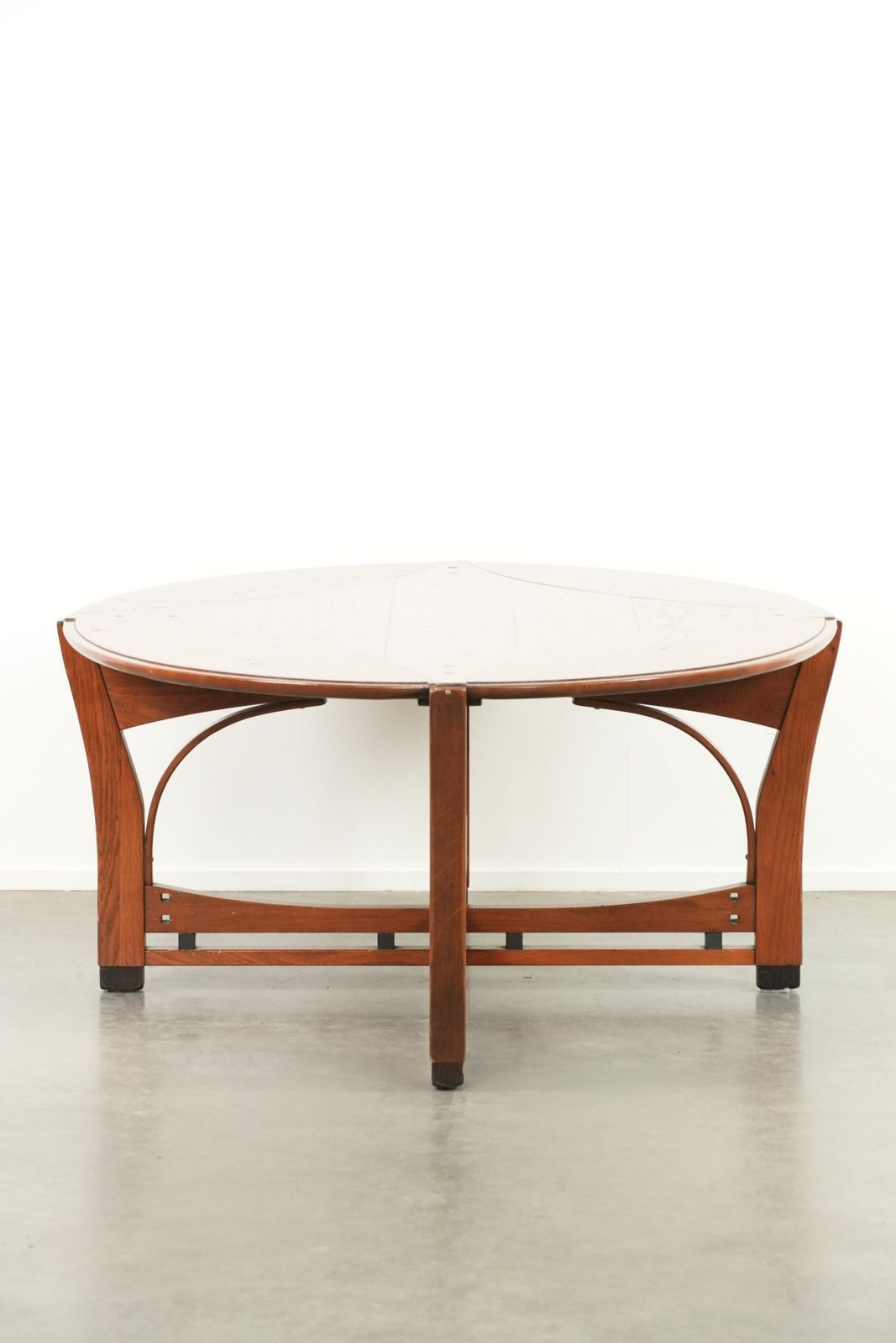 Beautiful And Elegant Oval Art Nouveau Design Coffee Table By Schuitema From The Jugendstil Series, In Good Condition. photo 894.0