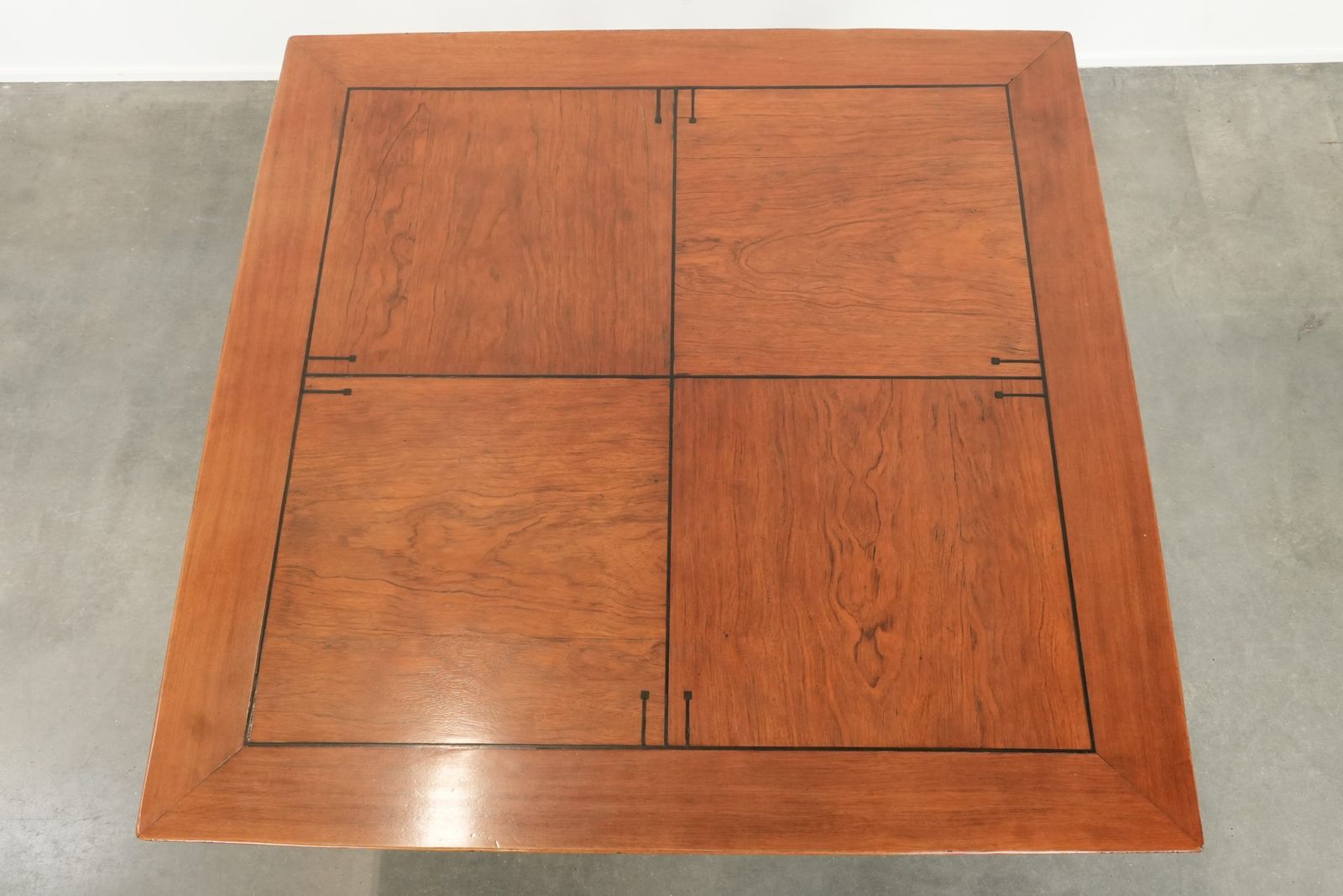 Vierkante Art Deco Eettafel Van Schuitema Uit De Decoforma Serie – In Goede Staat En Zeldzaam photo vinterior