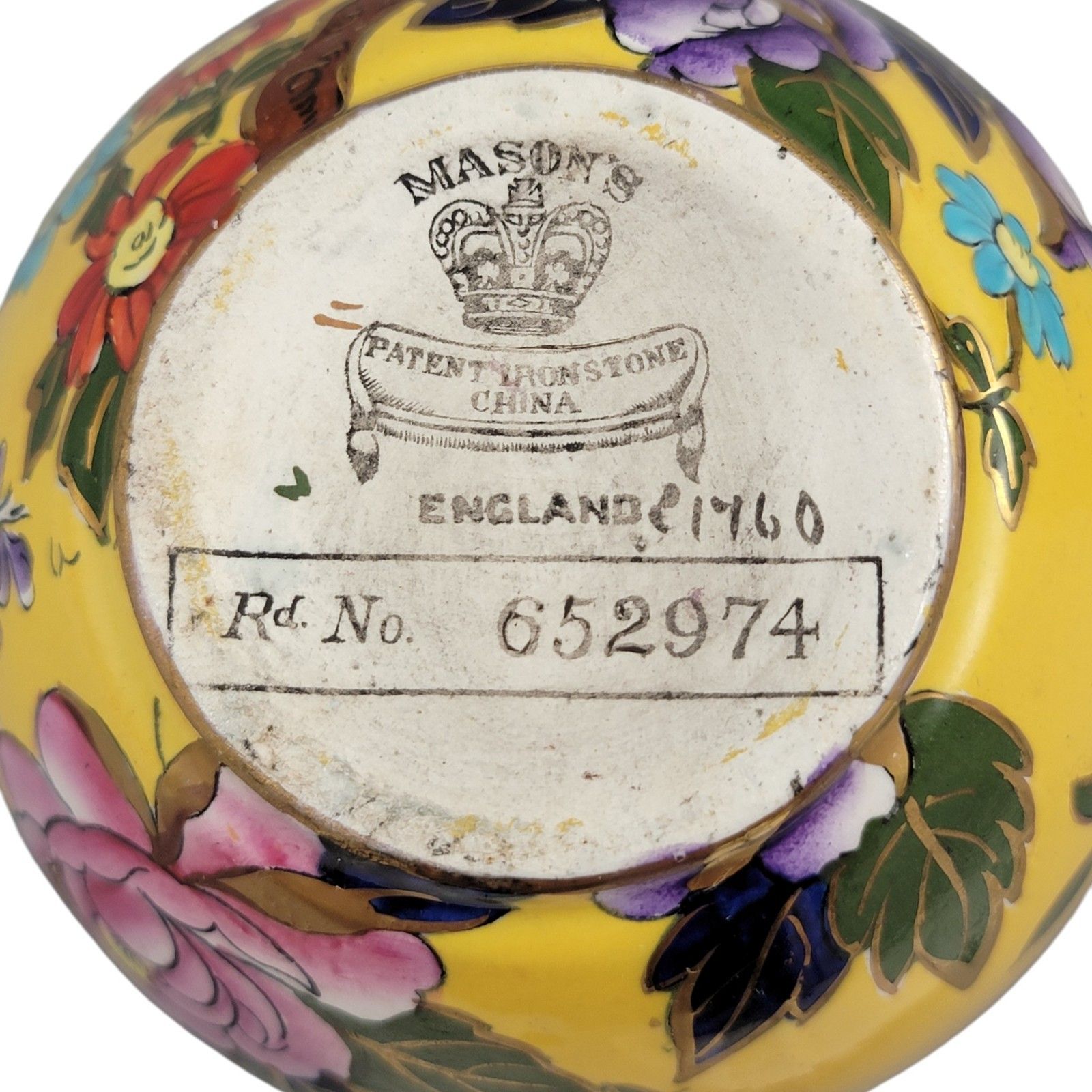 photo furniture Edwardian Mason’s Patent Ironstone Oriental Vases With Exotic Bird, Circa 1915