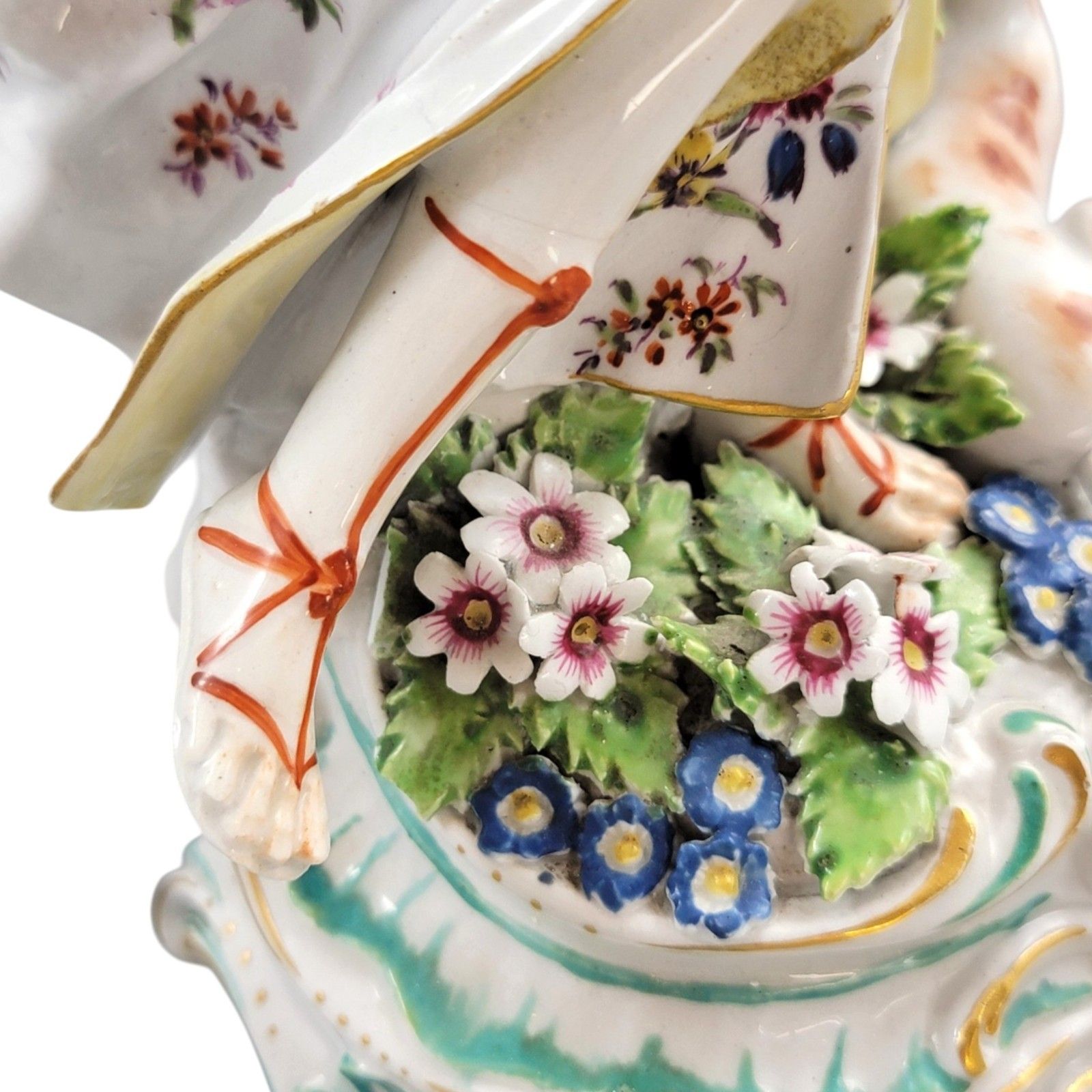 photo furniture Derby Porcelain Figure Of Diana With A Hunting Dog, Patch Period Circa 1760–1765