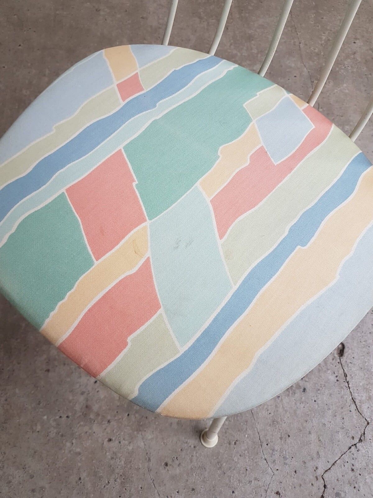 photo for sale Vtg Mid Century Pair Set Of 2 White Metal Modernist Dining  Kitchen Chairs  R45