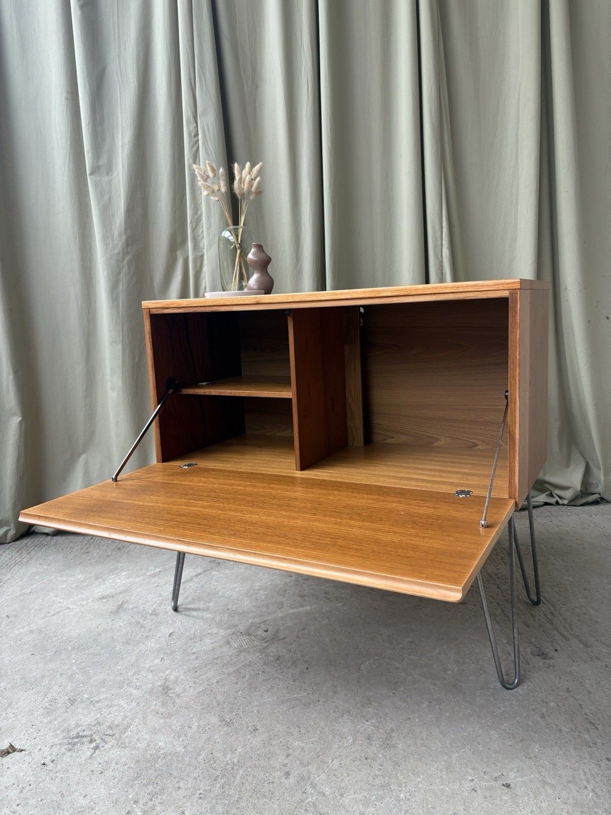 Vtg Mid Century Compact Sideboard Media Cabinet Scandi Danish Retro R1130 photo furniture