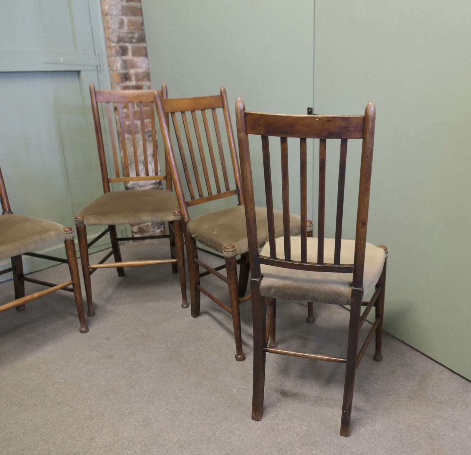 Set Of 5 Arts And Crafts Golden Oak Dining Chairs This Is A Very Handsome Set photo 1500.0