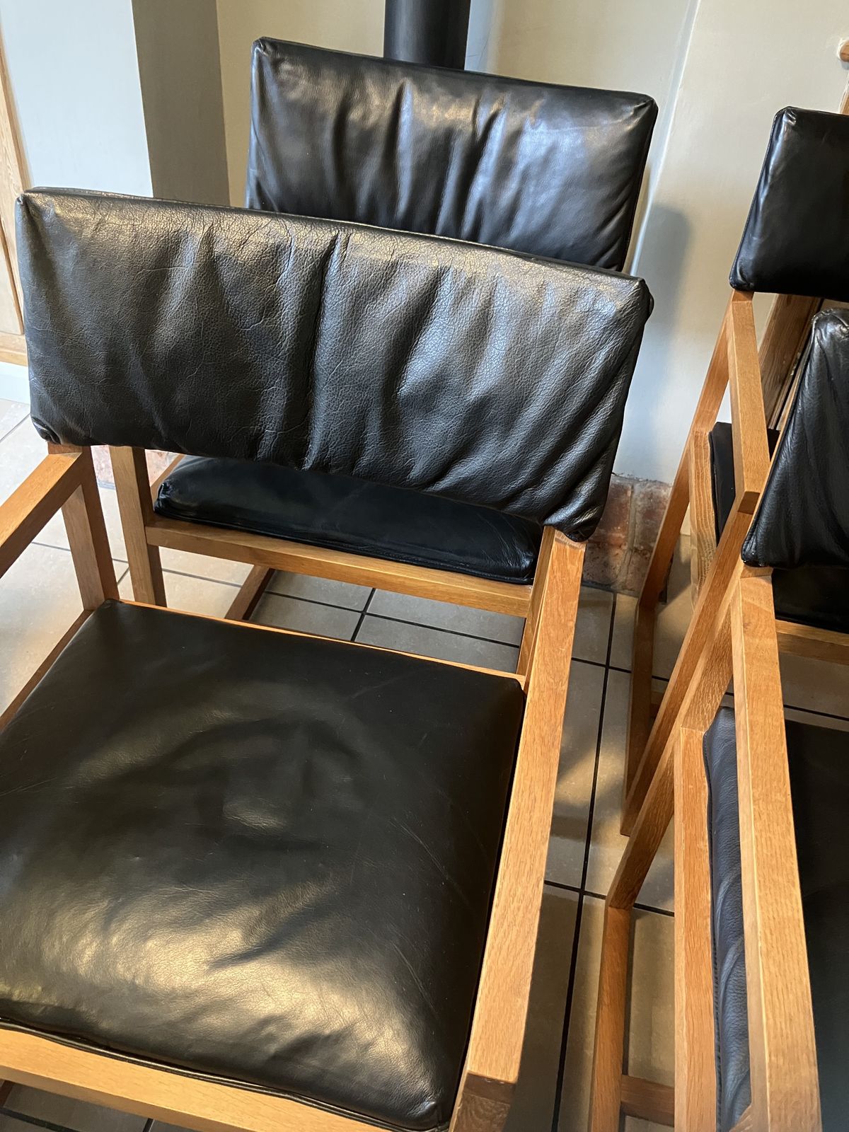 80’ 90’s Set Of 6 Oak And Black Leather Chairs photo 800.0