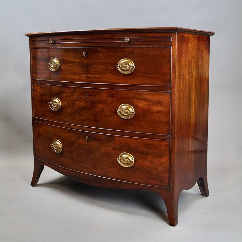 A George III Mahogany Bow Fronted Chest Of Drawers photo 2375.0