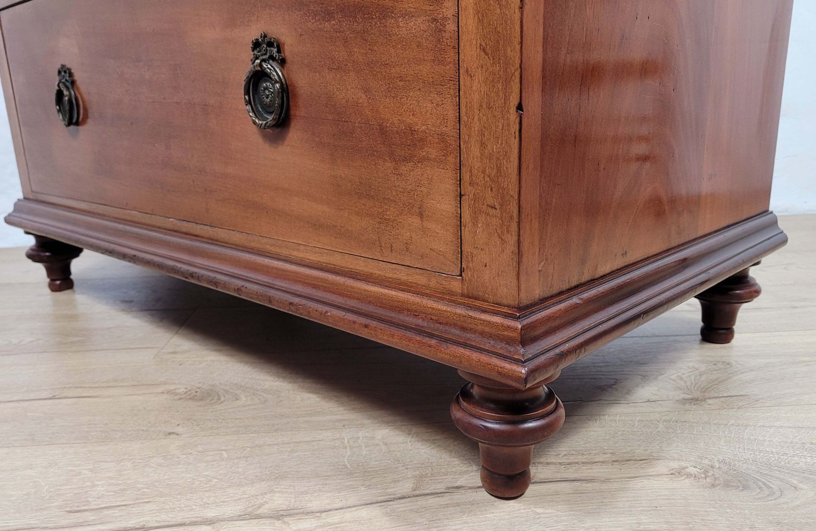 photo furniture Edwardian Chest Of Drawers 2 Over 3 1910s