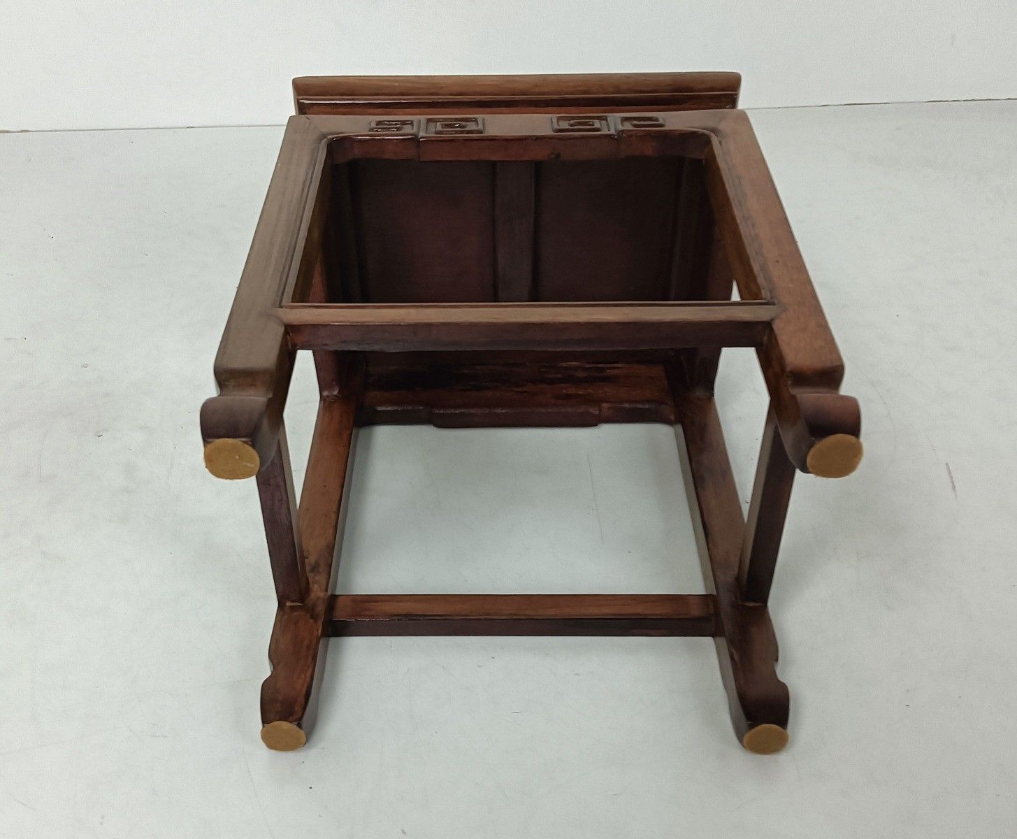 Small Vintage Carved Wooden Side Occasional Tea Wine Table Plant Bonsai Stand Lo photo Furniture