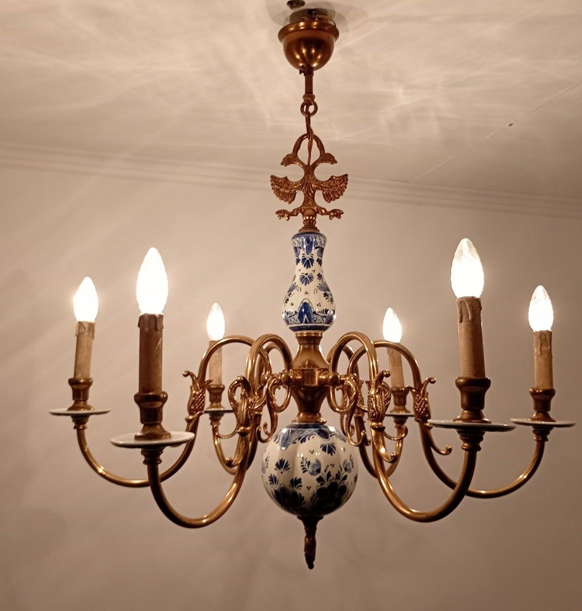 photo furniture 6 Arm Lights Delft Blue White Chandelier Eagles Fish Hand Painted Brass Ornate F