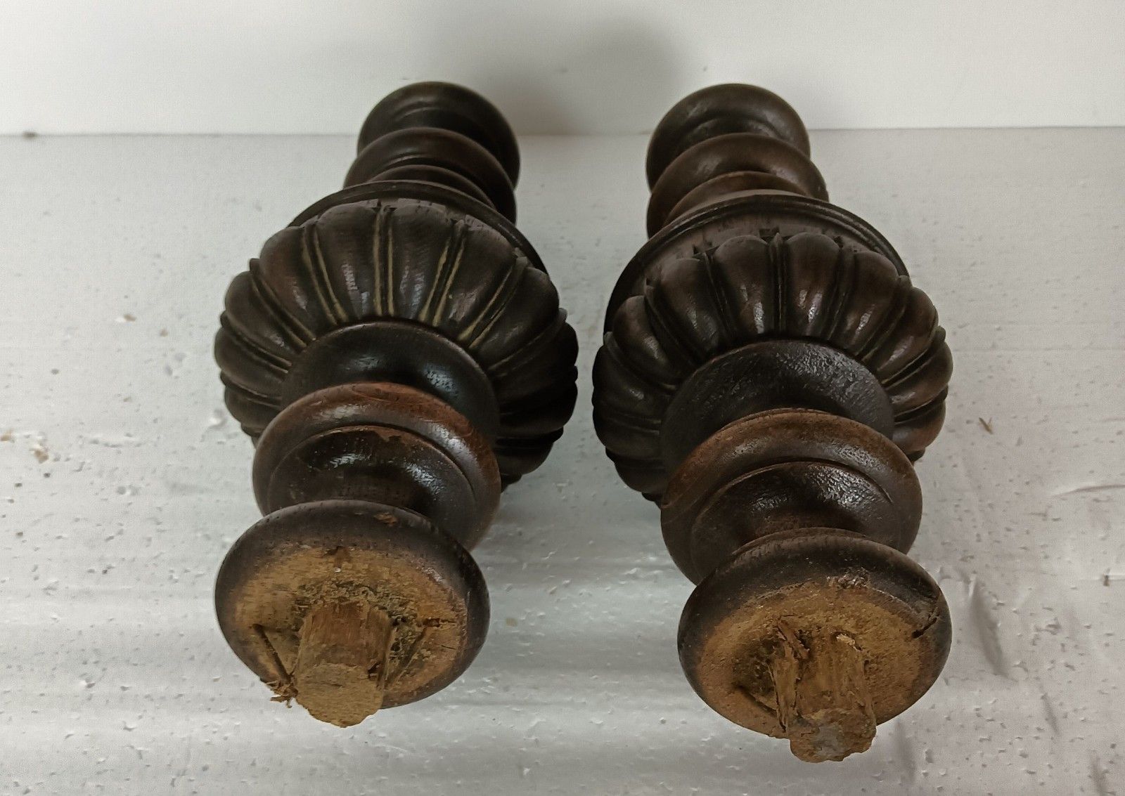 Set Of 2  Reclaimed Carved Wood Large Spindles Balusters Trim Posts Pillar Archi photo buy