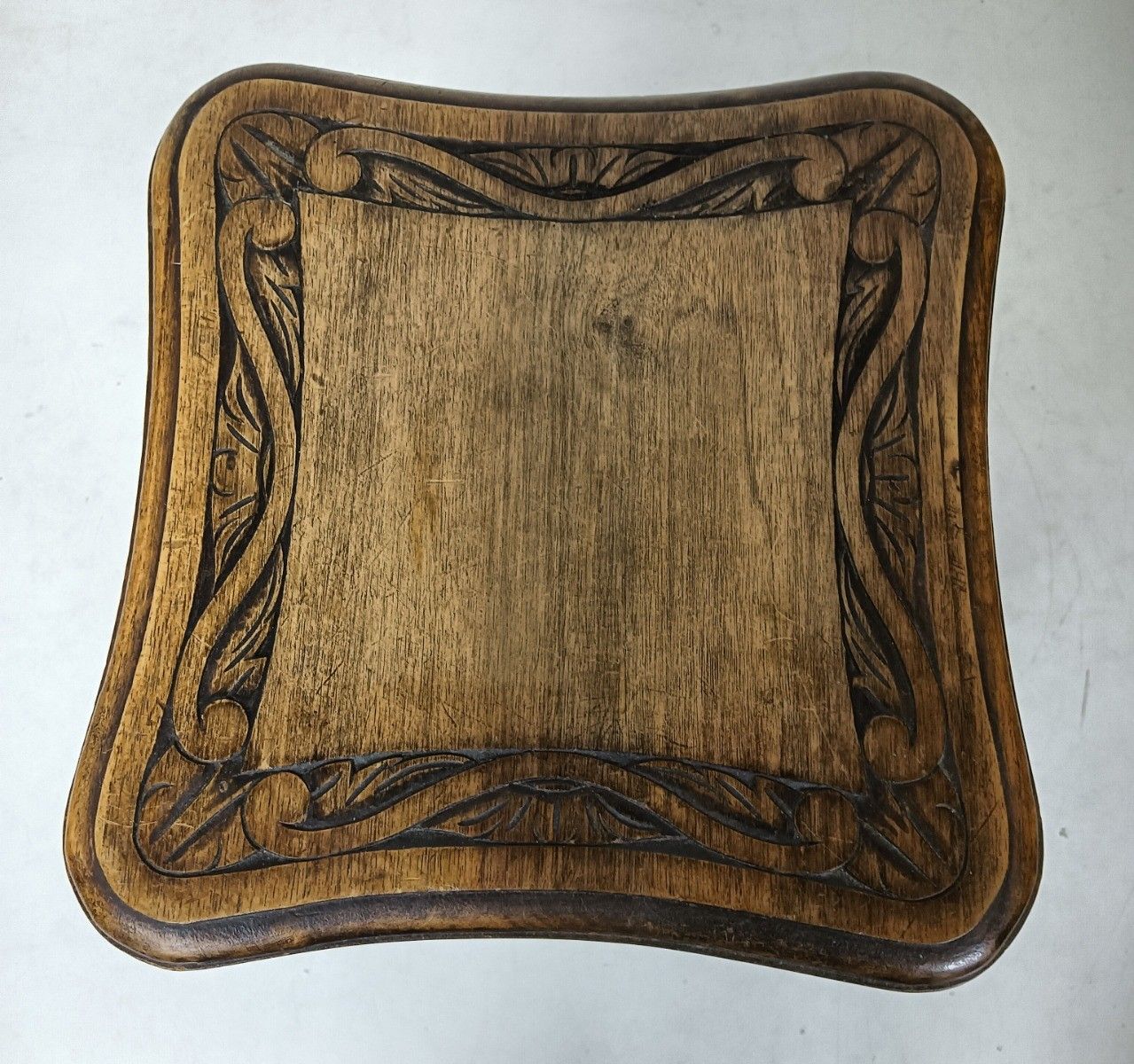 Side Occasional Coffee Tea Table Hand Carved Wood Gorgeous Etched Pattern Bobbin photo vintage