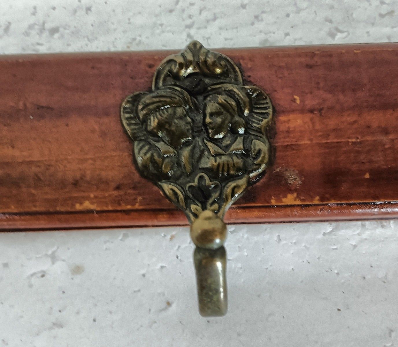 Small Coat Kitchen Bathroom Towel Rack Wood Funky Brass Hooks  Nele And Tijl Mod photo vinterior