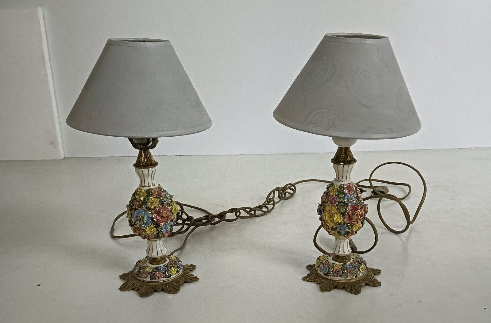 Pair Of Vintage Desk Table Nightstand Lamps Porcelain Italy photo 268.0