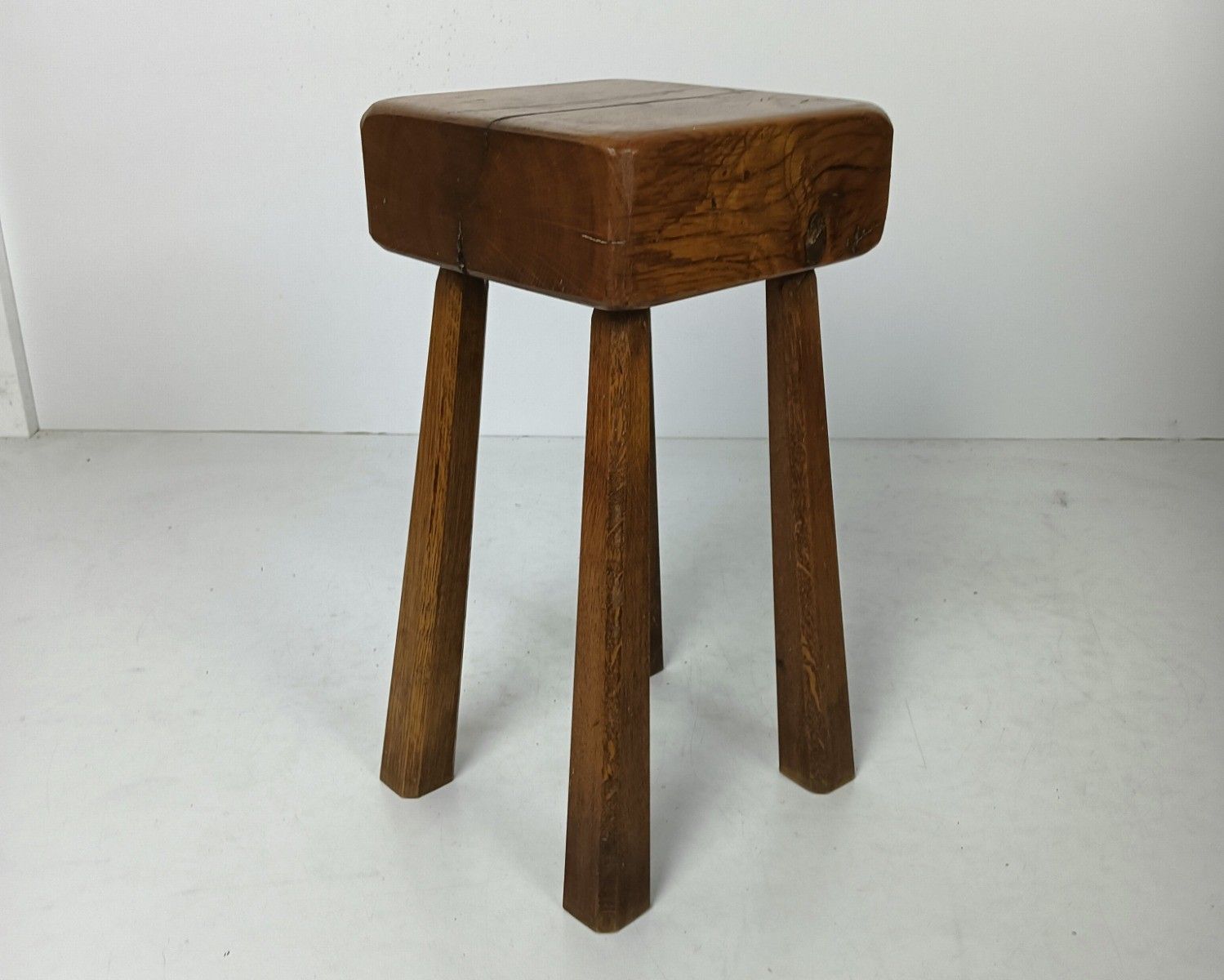 Antique Hand Carved Wood Milking Stool Pedestal Table Pedestal Barn Style Huge T photo vinterior