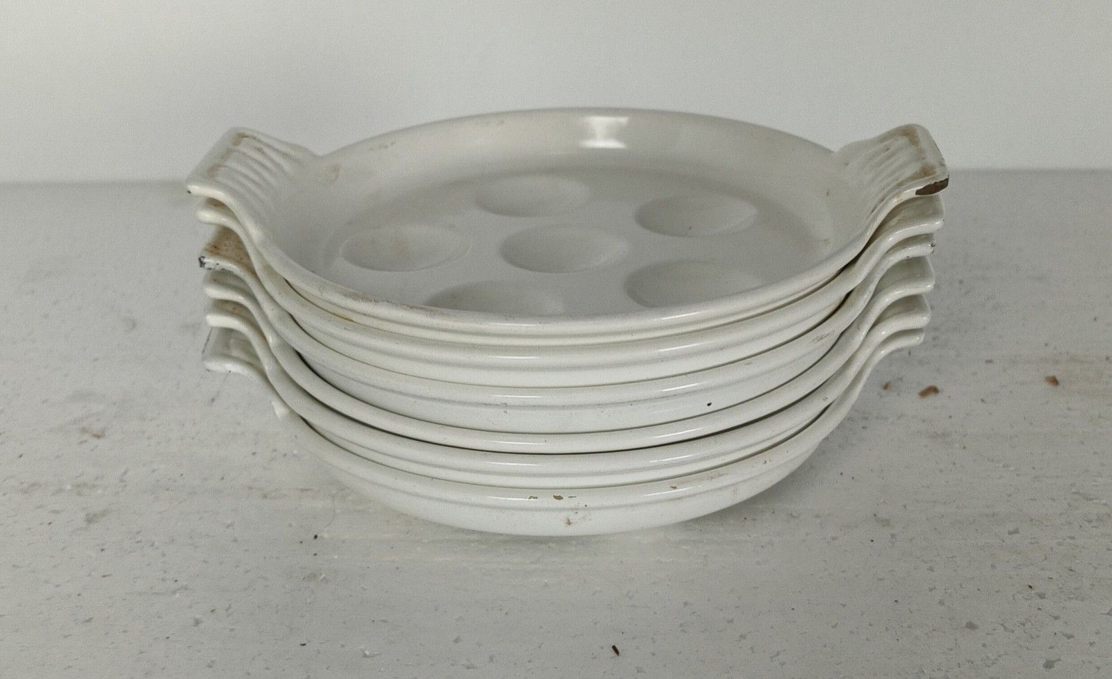 Le Creuset 12 Hole White Escargot Dish Enamel Cast Enamel French Snail Plates Se photo Home Decor