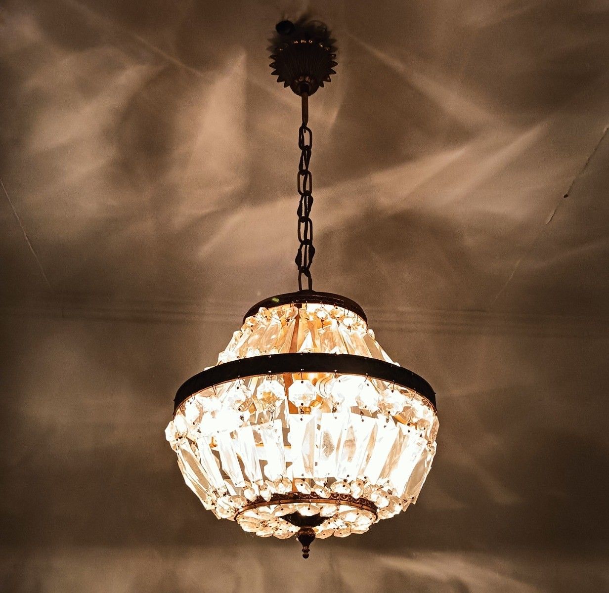 photo furniture Vintage Chandelier Pendant Hall Lamp Crystal Prisms  Brass 3 Lights Fixture