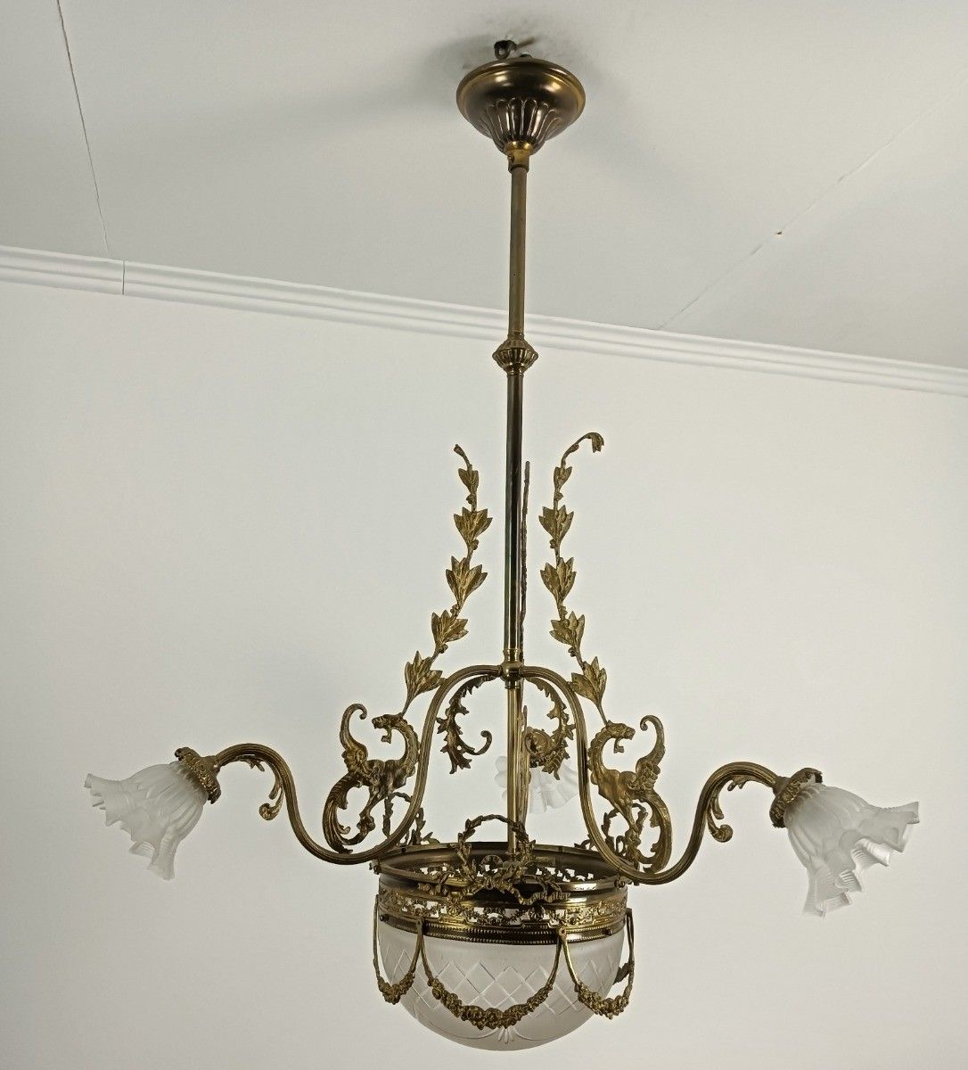 Large Art Deco Antique Chandelier 4 Lights 3 Arm Decorative Etched Glass French photo furniture