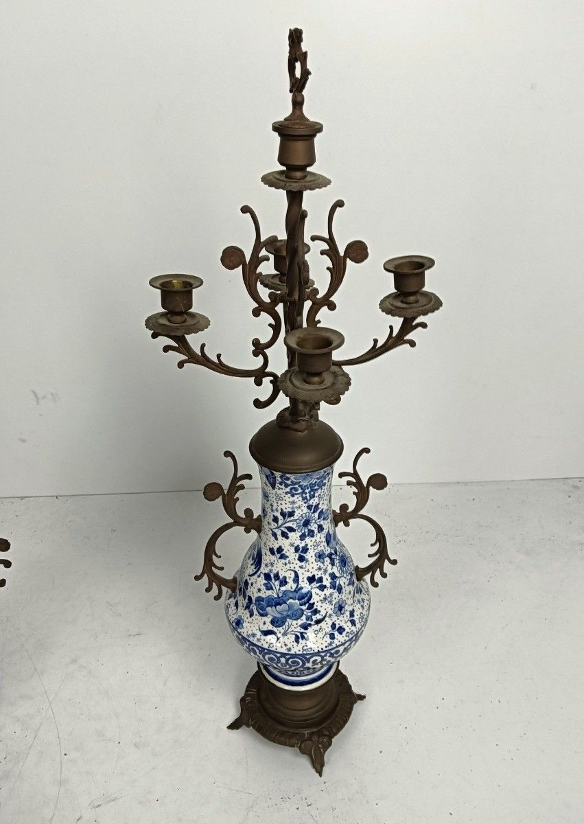 3 Piece Garniture Mantle Set Clock With Couple Candelabras Delft Blue White Porc photo vinterior