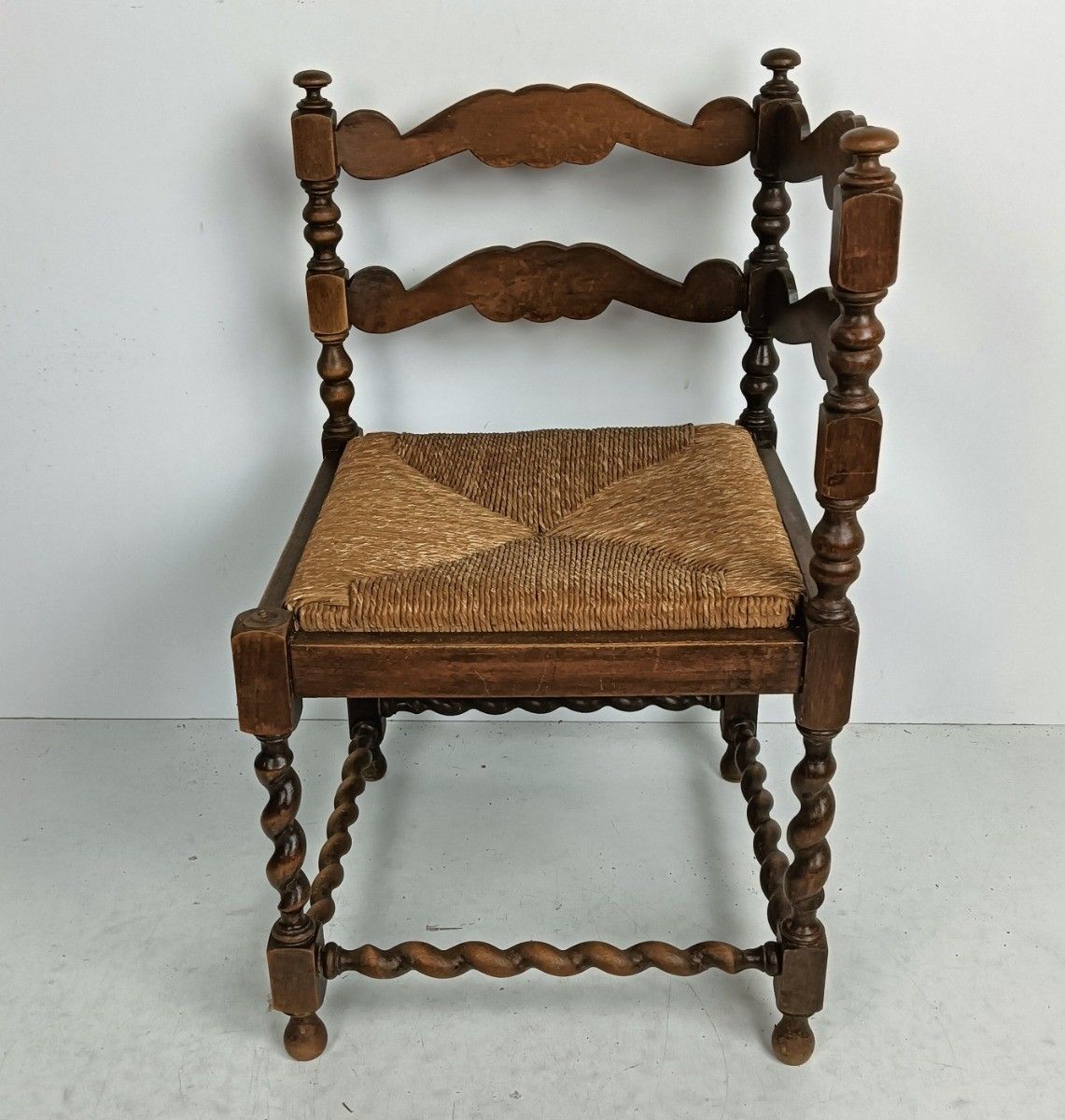 photo furniture Twisted Wooden Barley Twist Corner Chair Rush Seating  Beautiful Vintage