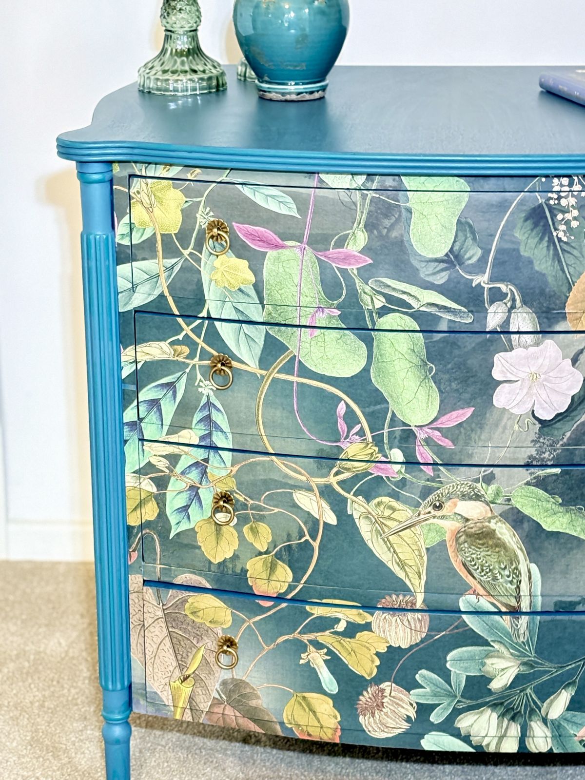 A Bespoke Georgian Serpentine Style Chest Of Drawers photo buy