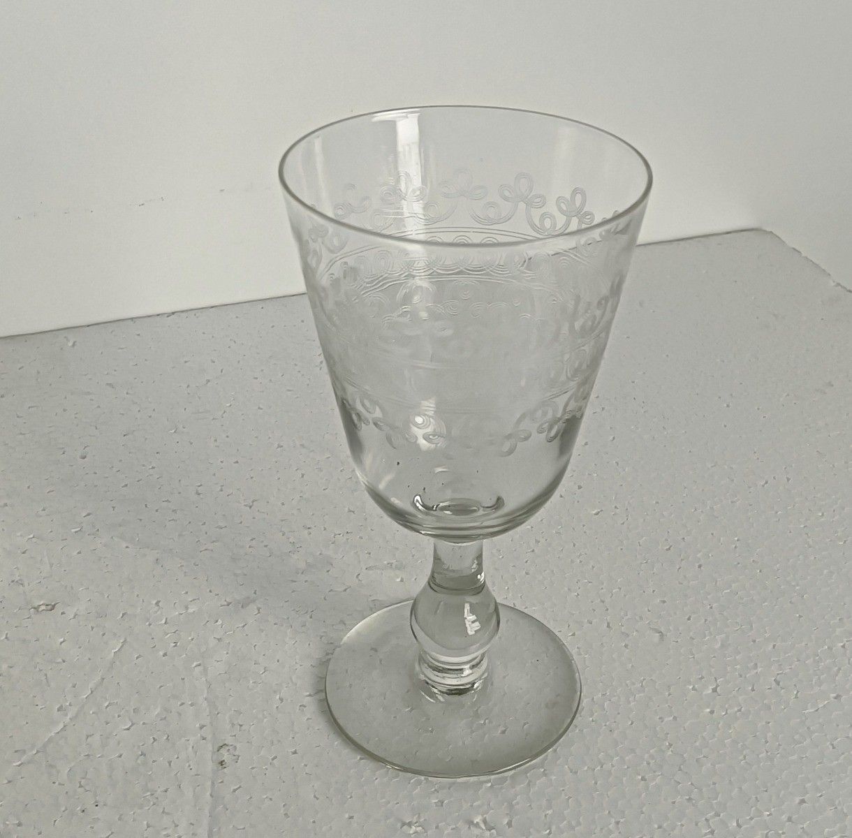 Set Of 7  Wine Glasses Goblet Hock  Etched  Glass Antique  Stylish photo 314.0