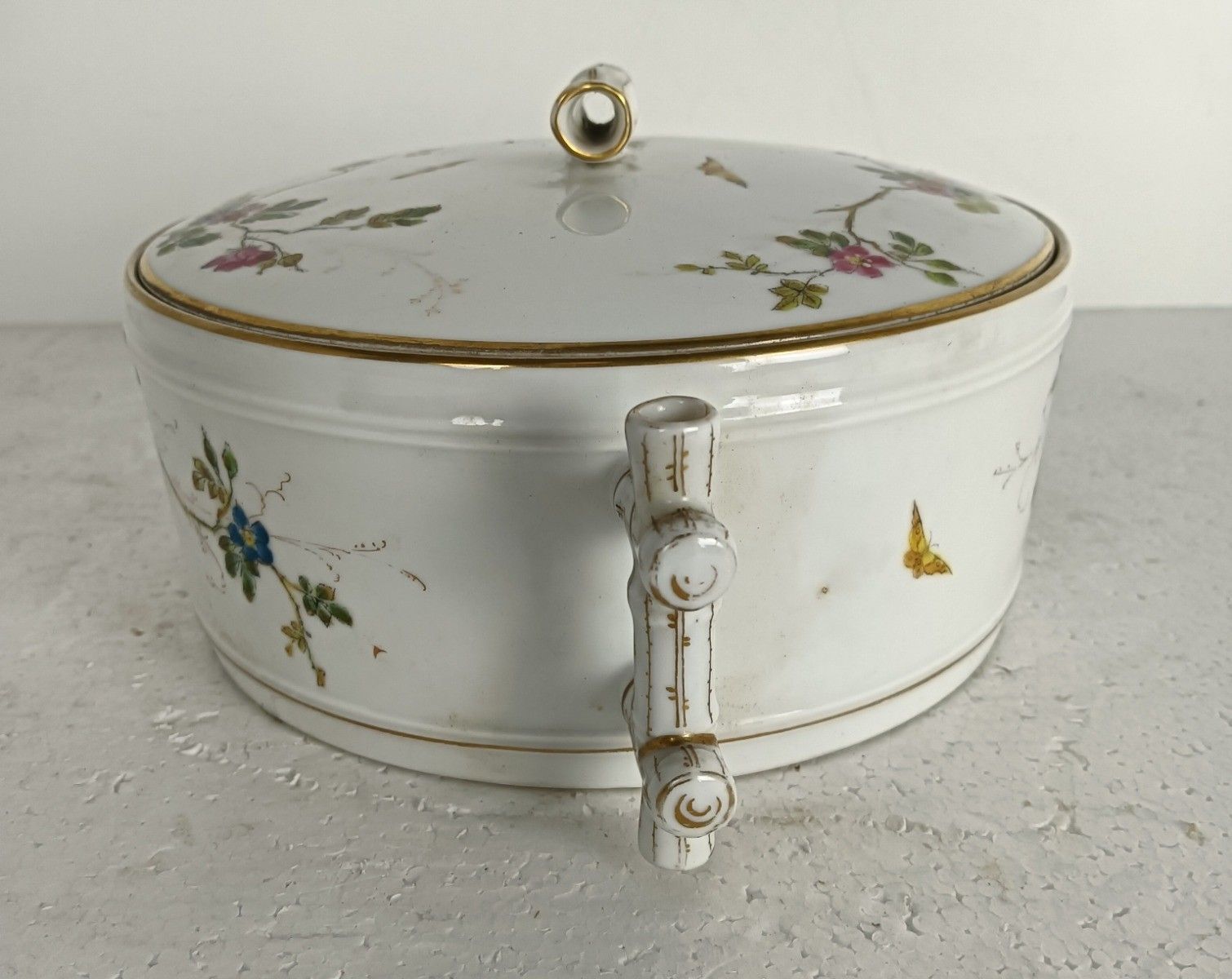 photo furniture Victorian Antique 19th Century Small Tureen Bowl Lidded Hand Painted Flowers Bu
