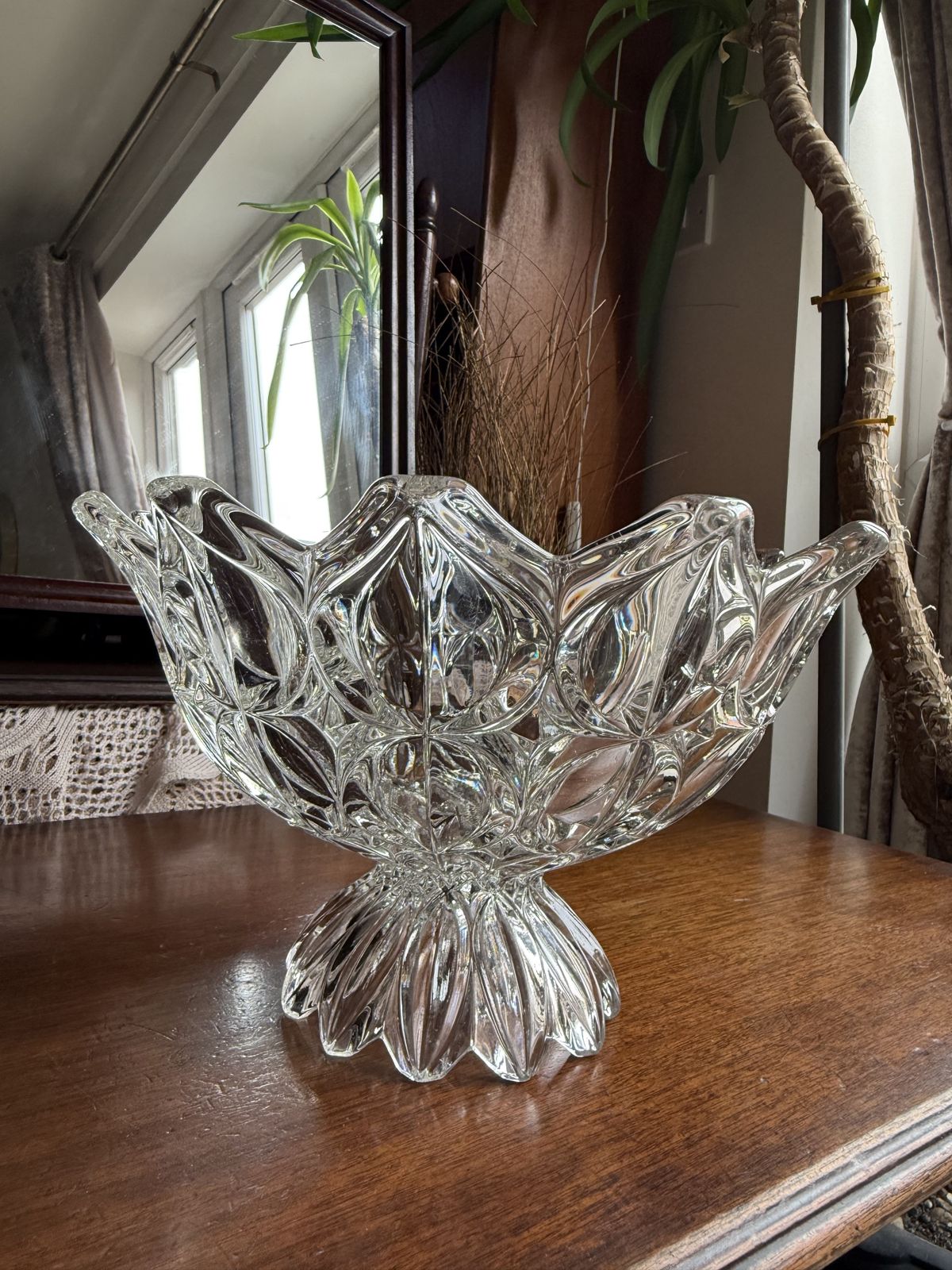 Vintage Hermanova Hut "Tulips" Pressed Glass Centerpiece Bowl  Designed By E. Downey, 1957 photo 300.0