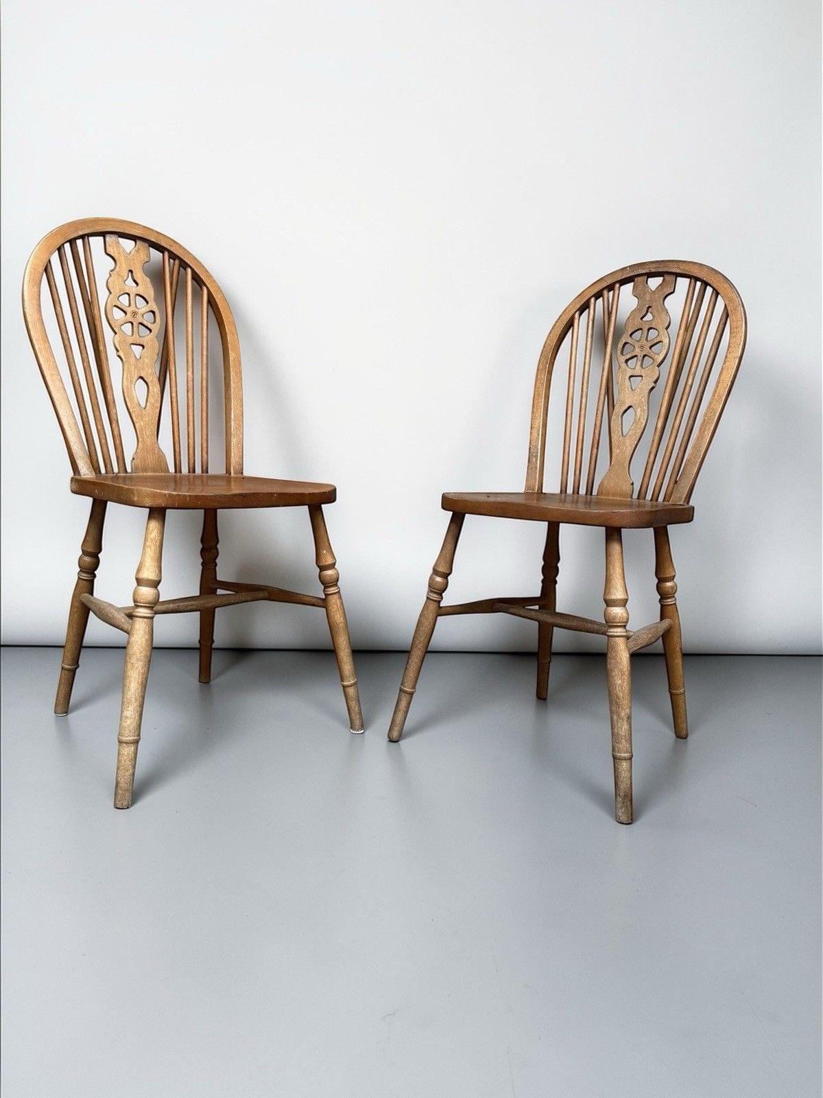 Antique Set Of Four Elm And Beech Windsor Wheelback Dining Chairs C1940s photo vintage