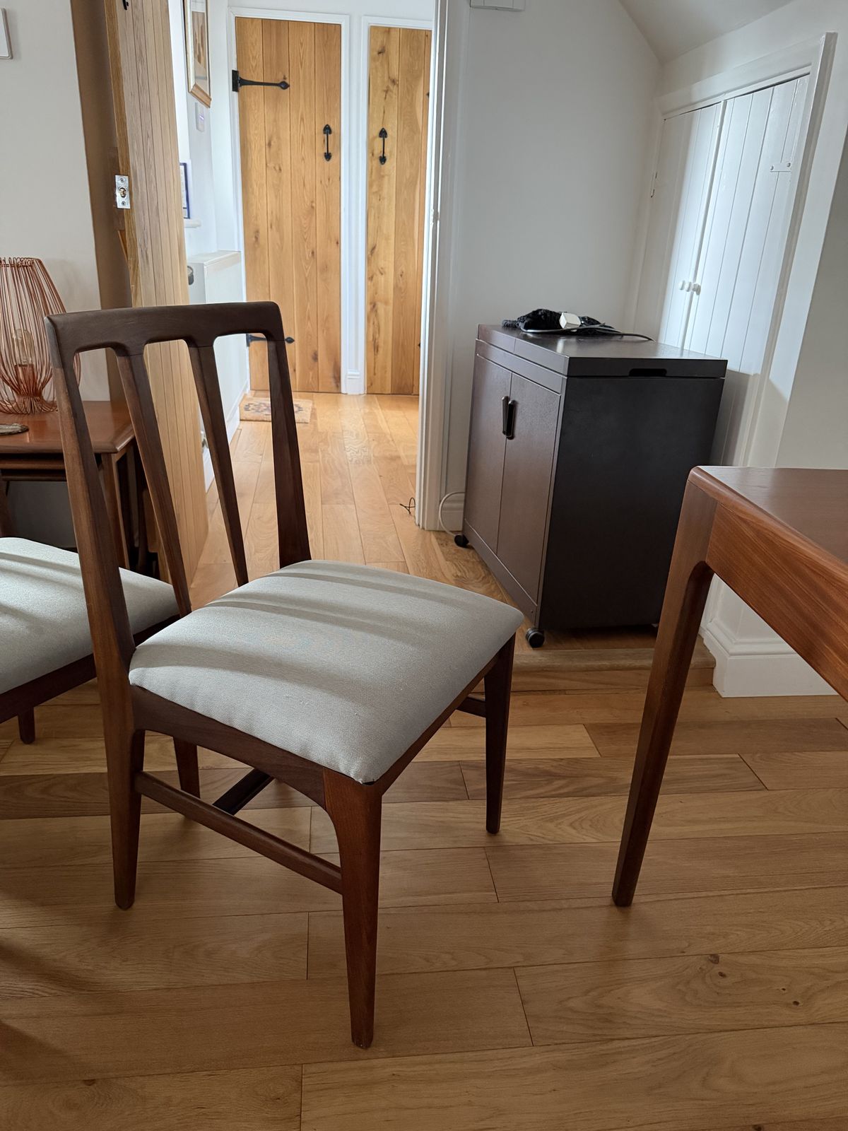 Vintage “Volnay” Dining Chairs – Set Of 6 (4 + 2 Carvers) photo Furniture
