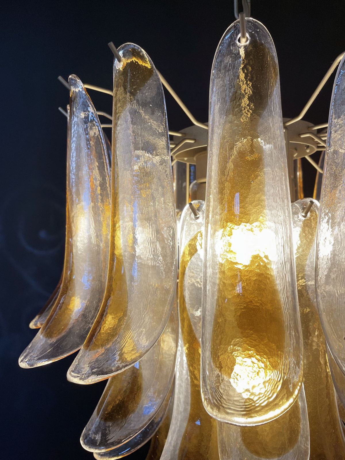photo vinterior Italian Vintage Murano Chandelier   41 Glass Amber Petals