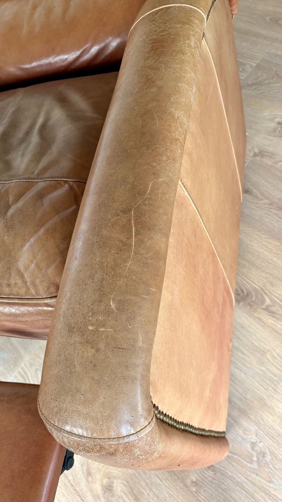 Leather Reclining Club Chair photo vinterior