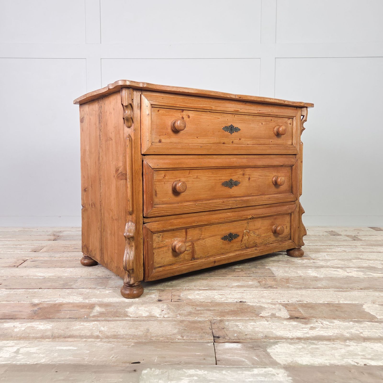 Furniture Antique Pine Chest Of Drawers Country Style photo