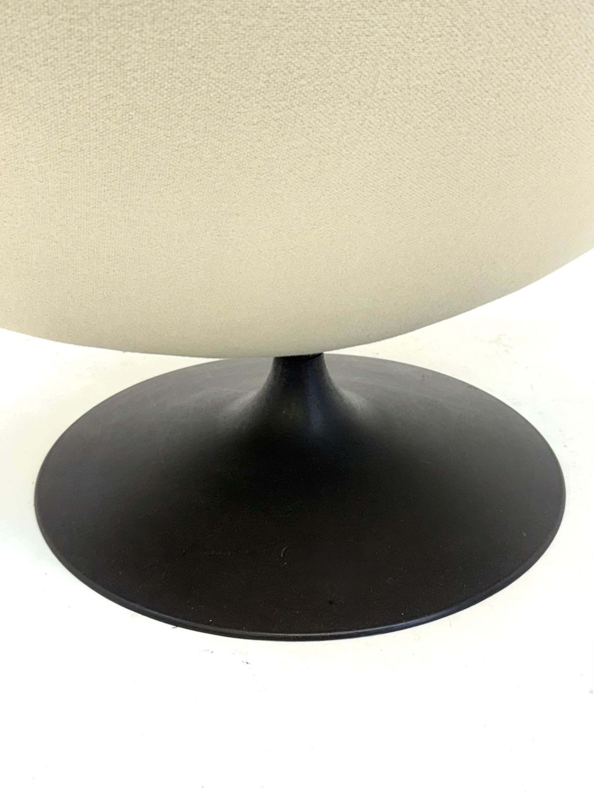 photo for sale Artifort F588 Lounge Chair With Ottoman By Geoffrey Harcourt