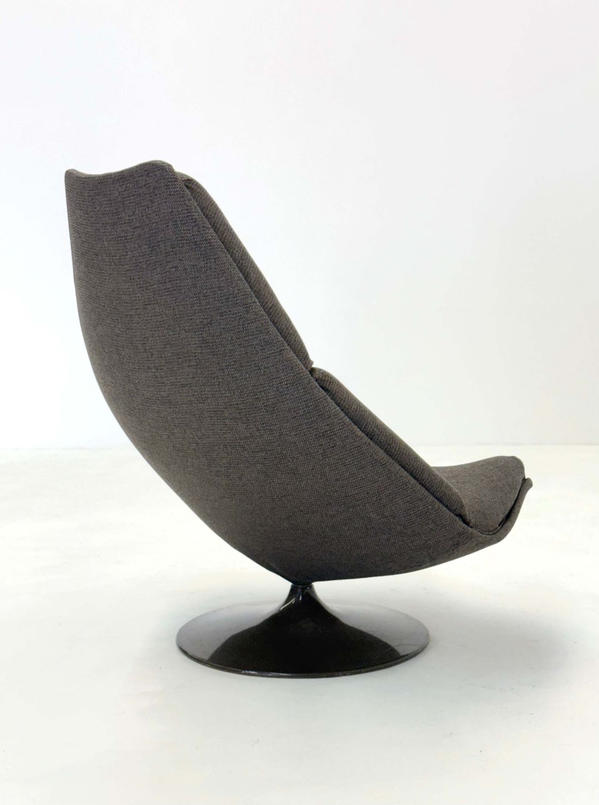 Artifort F510 Armchair By Geoffrey Harcourt photo buy