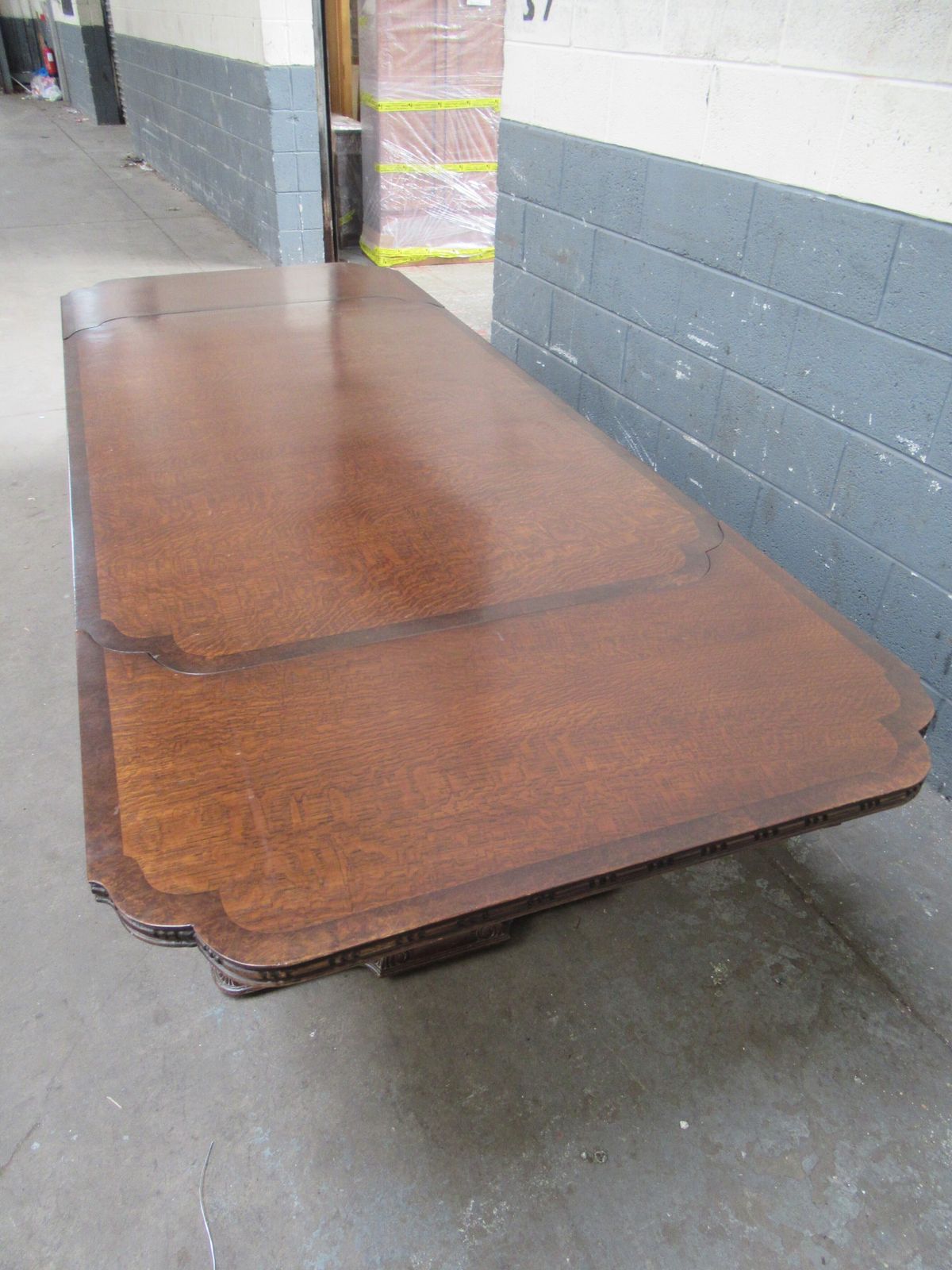 Large  Extending  Oak Dining Table  To Seat 8/10 photo 1050.0