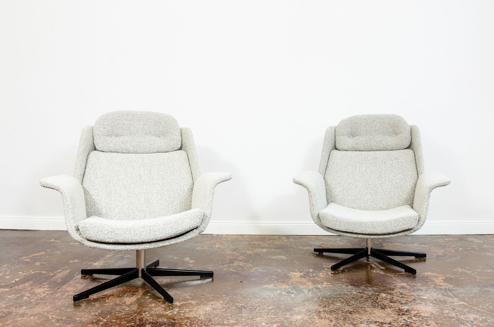 Vintage Large Swivel Chairs "B7041" From Zpm Radomsko, Poland, 1970 photo for sale