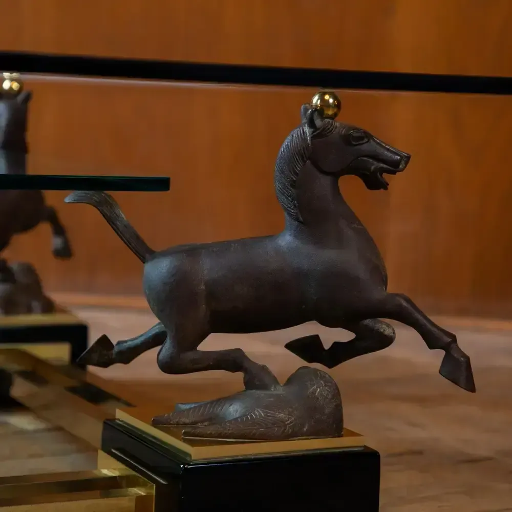 Coffee Table „Flying Horses Of Gansu“ By Maison Charles photo vinterior