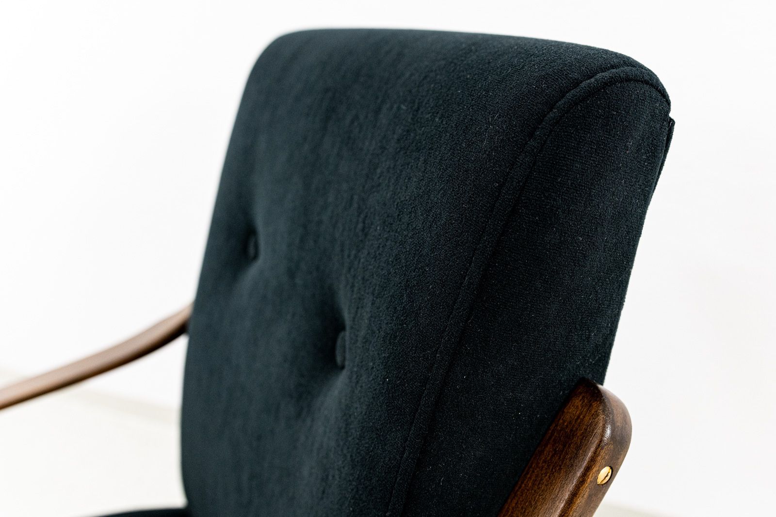 600.0 Vintage Armchair By Jaroslav šmídek For Ton, Czechoslovakia, 1960's photo