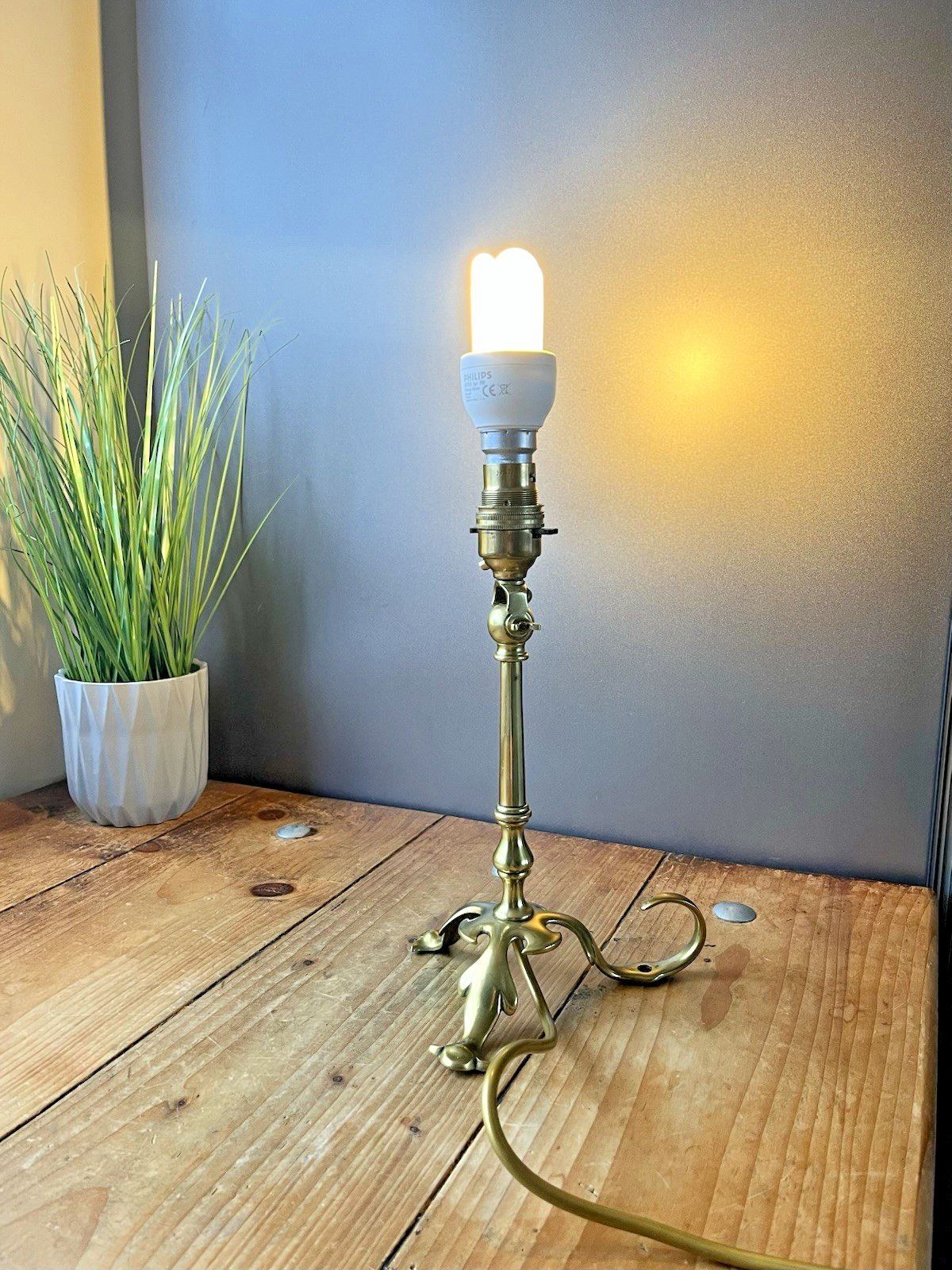 Antique Arts & Crafts Articulated Acanthus Candlestick Carriage Lamp Base Light photo Lighting