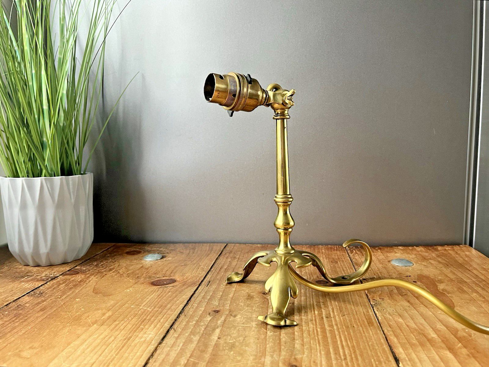 Antique Arts & Crafts Articulated Acanthus Candlestick Carriage Lamp Base Light photo vintage